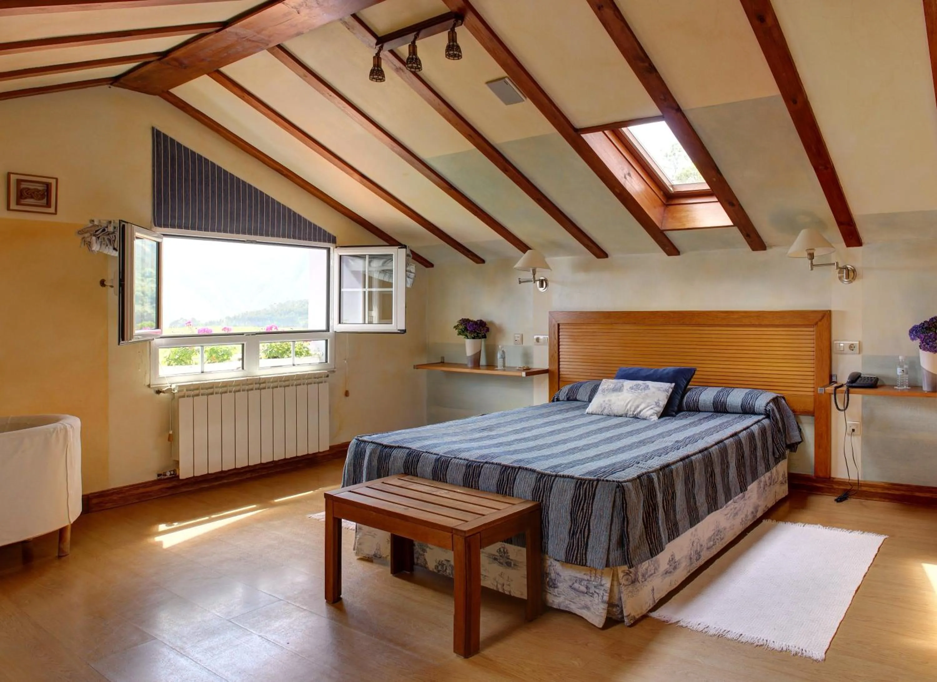 TV and multimedia, Bed in Hotel Mirador del Sella