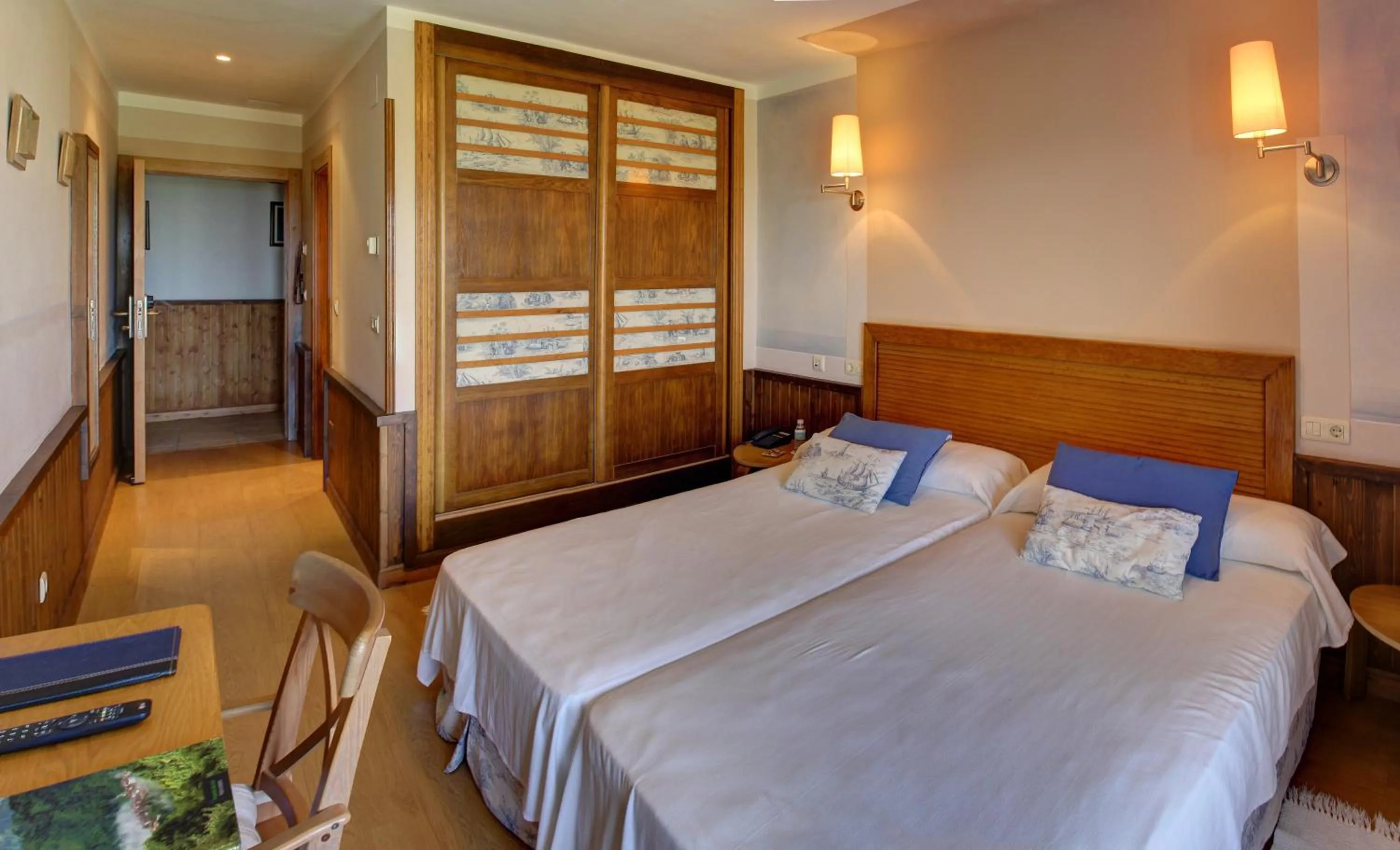 Bed in Hotel Mirador del Sella