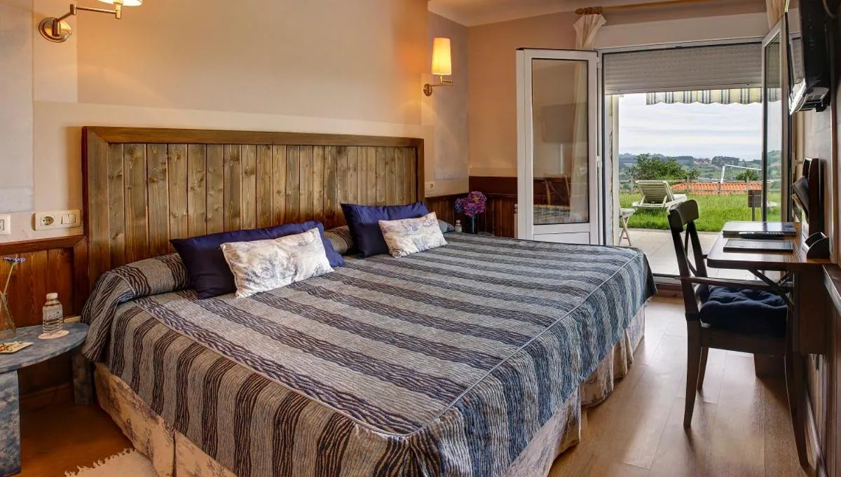 Bedroom, Bed in Hotel Mirador del Sella