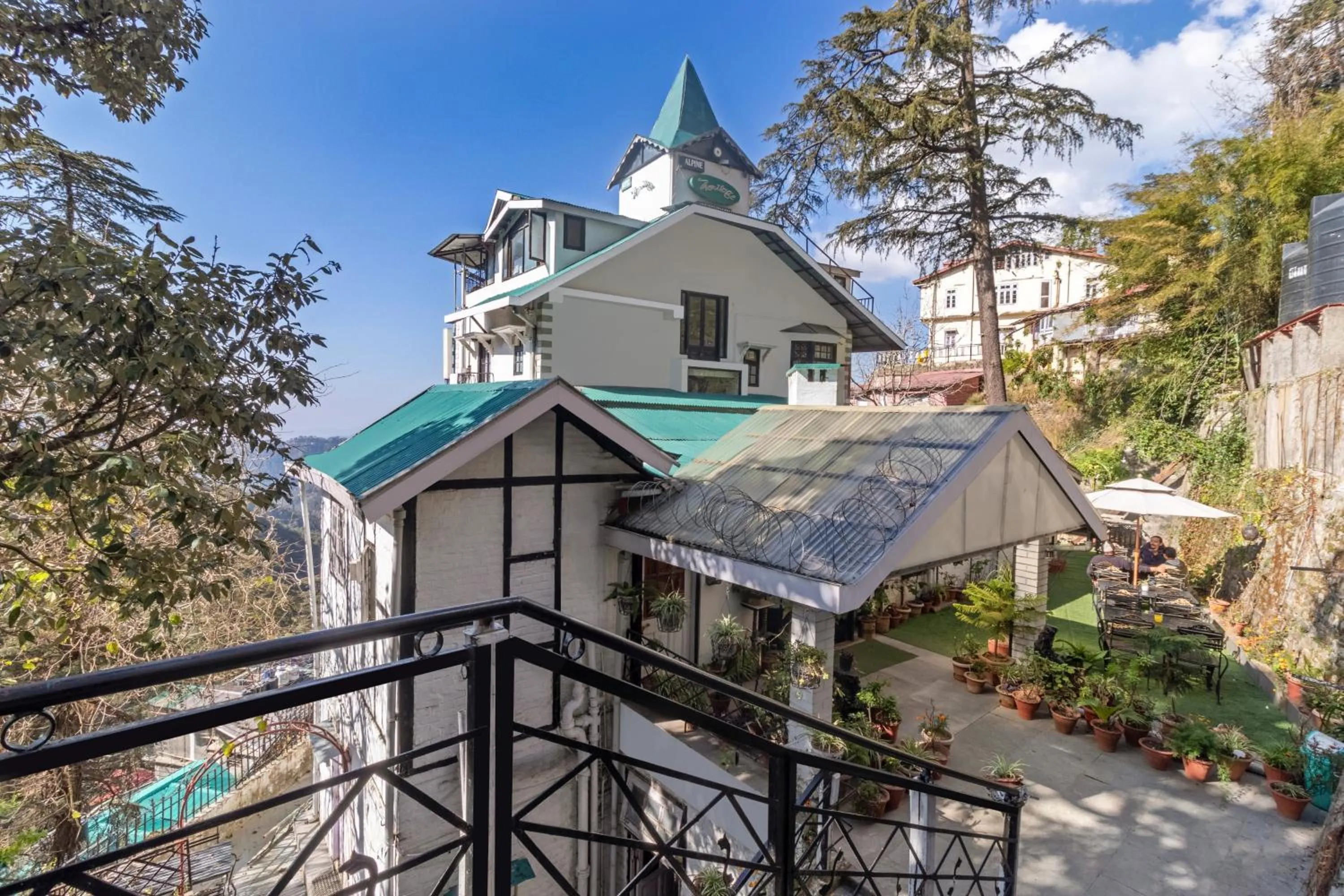 Facade/entrance in Treebo The Alpine Heritage Residency
