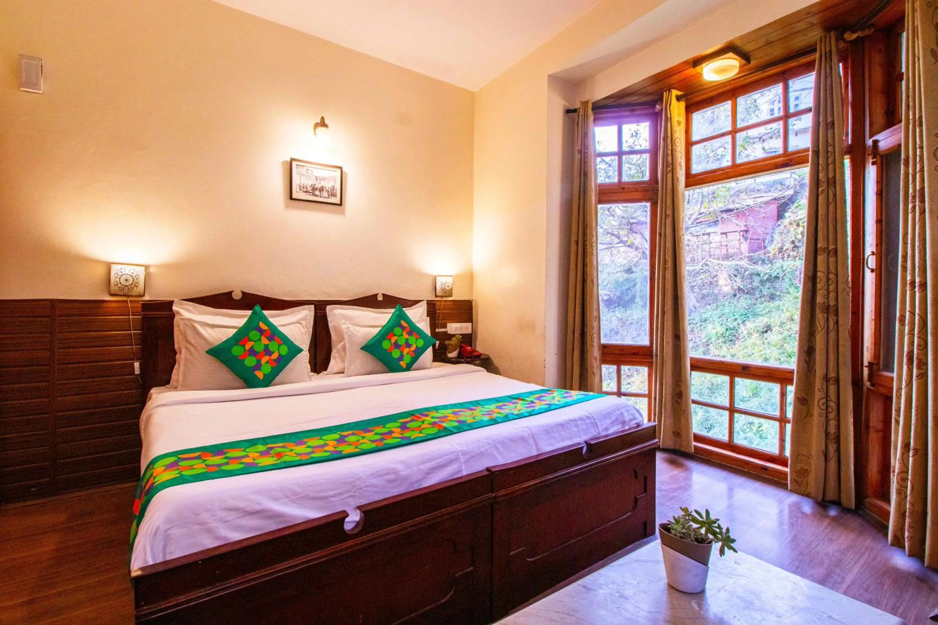 Bedroom, Bed in Treebo The Alpine Heritage Residency