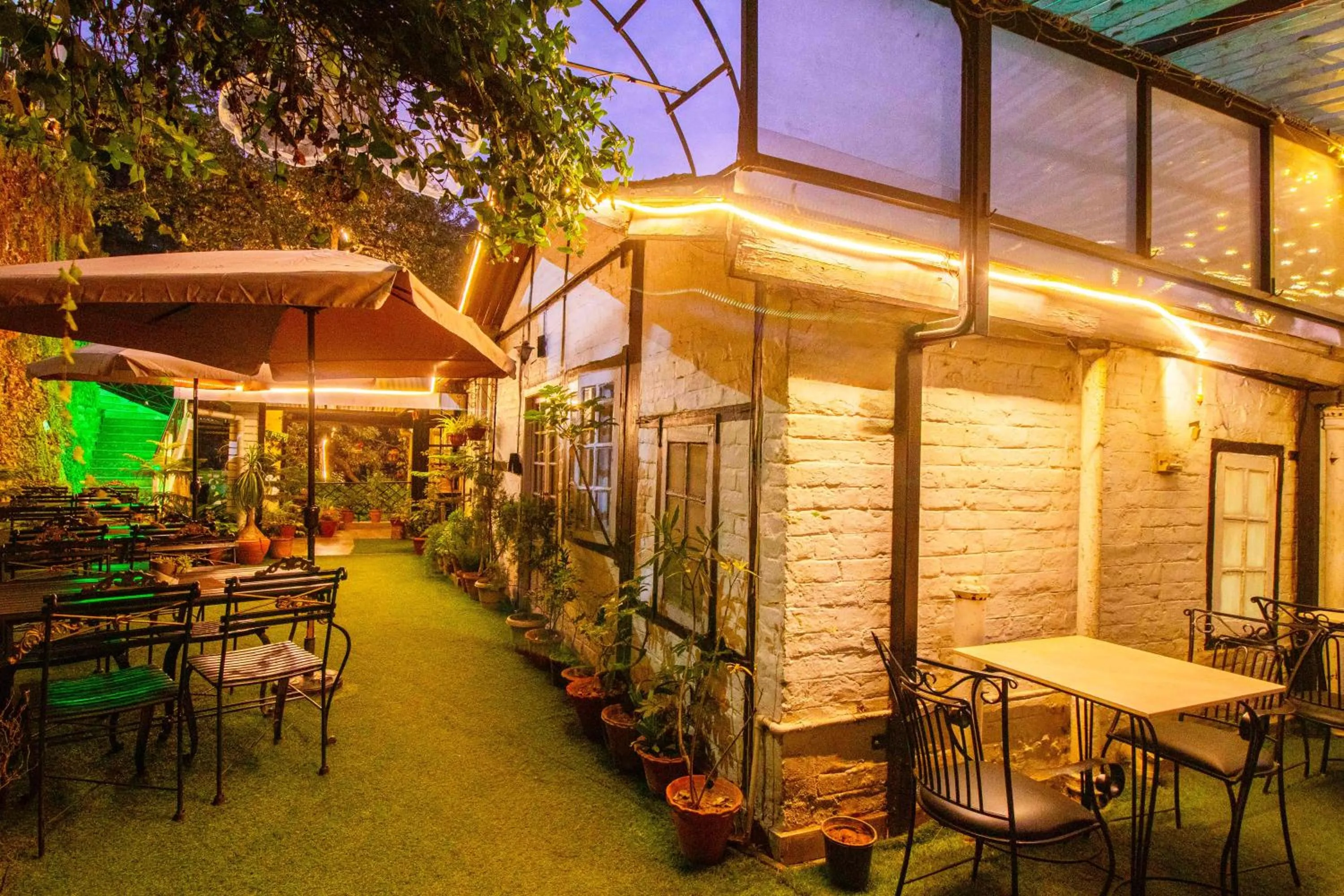 Dining area in Treebo The Alpine Heritage Residency