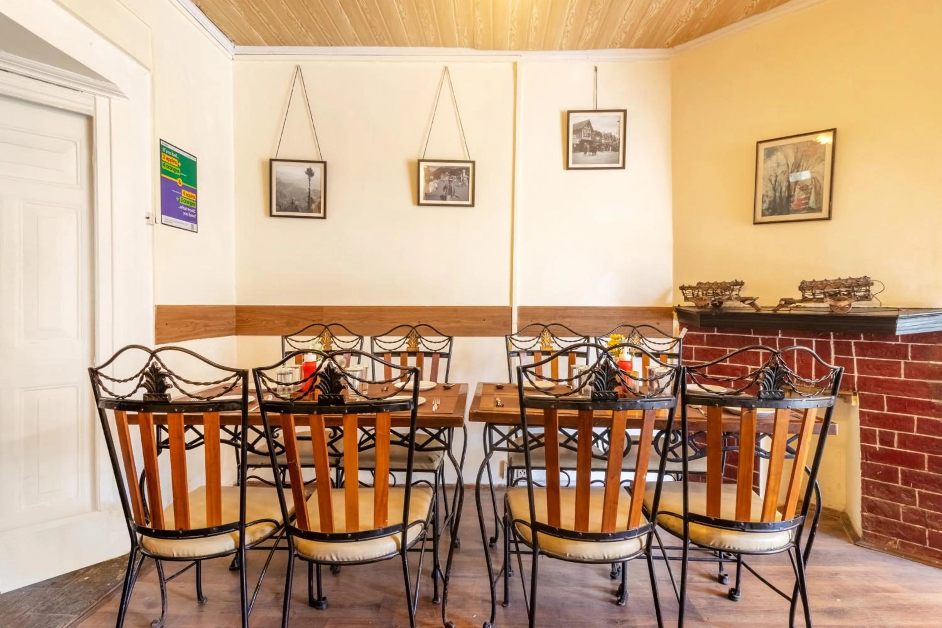 Restaurant/places to eat in Treebo The Alpine Heritage Residency