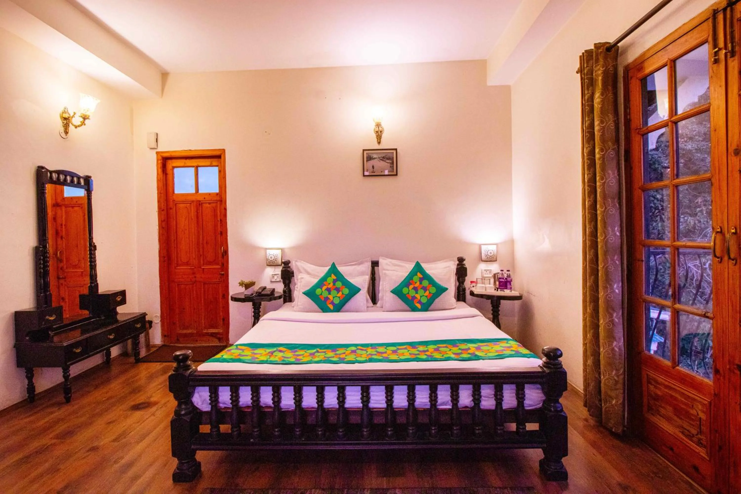 Bedroom, Bed in Treebo The Alpine Heritage Residency