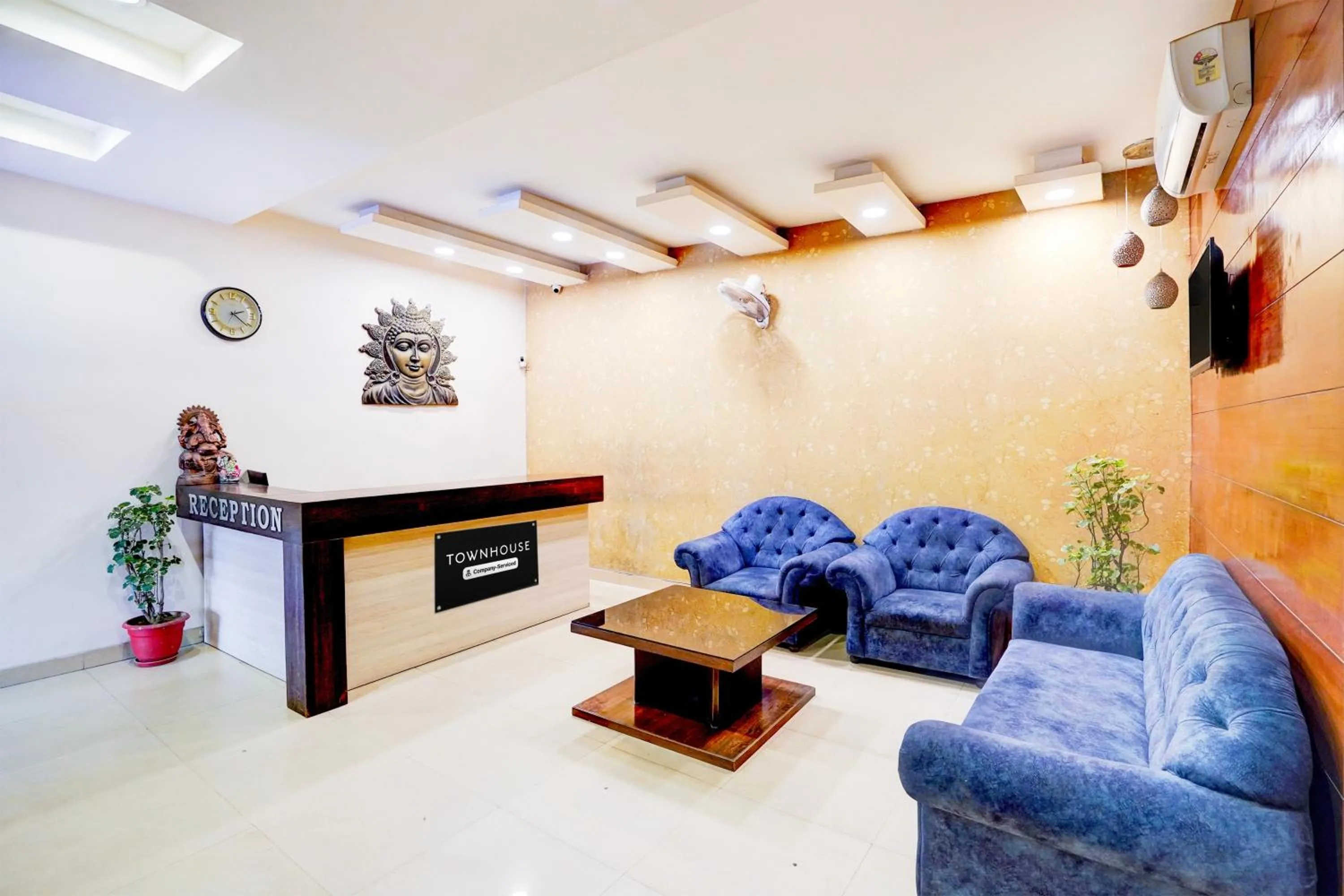 Lobby or reception in Super Townhouse Prince Chowk Near Railway Station