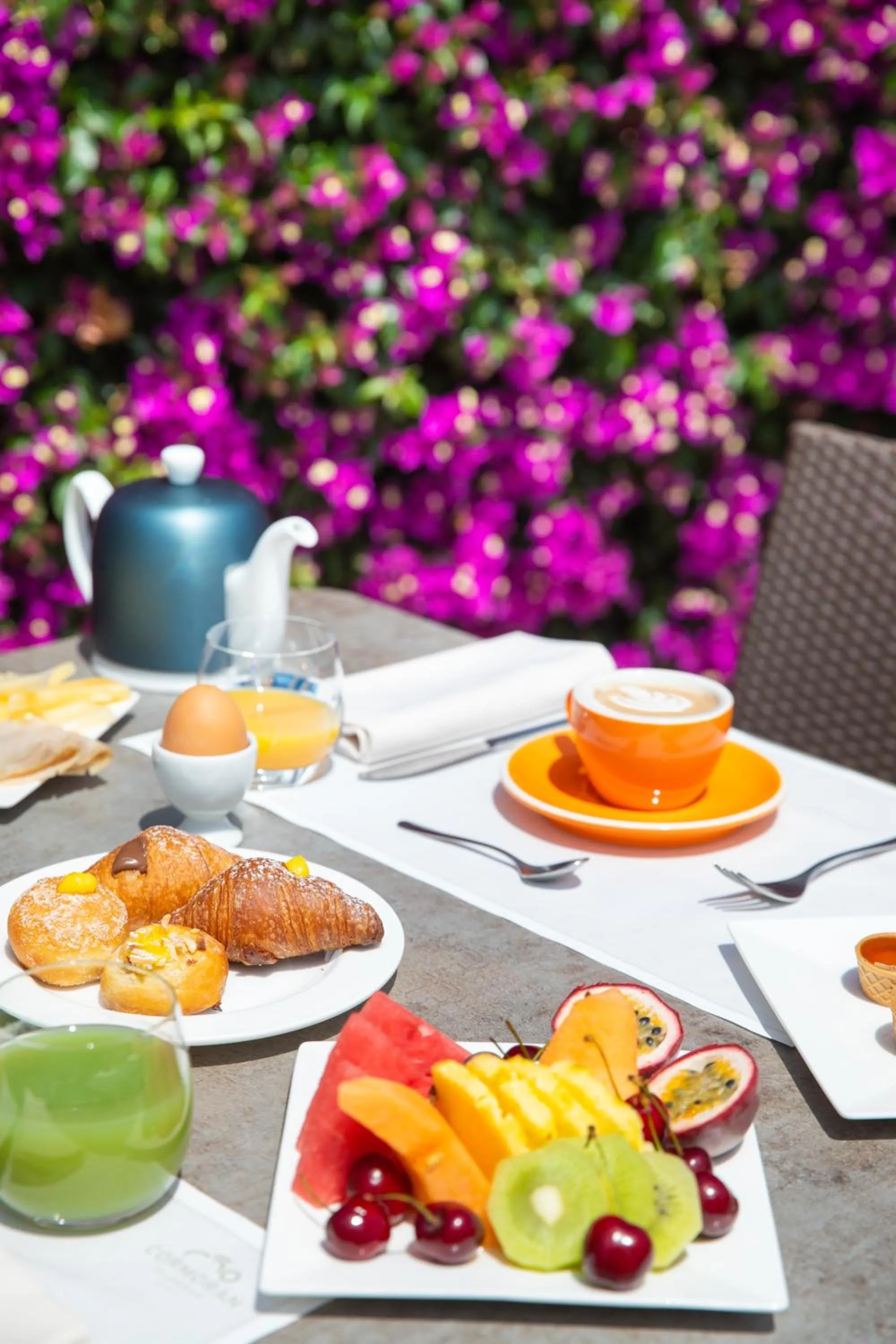 Continental breakfast in Cormoran Hotel & Residence