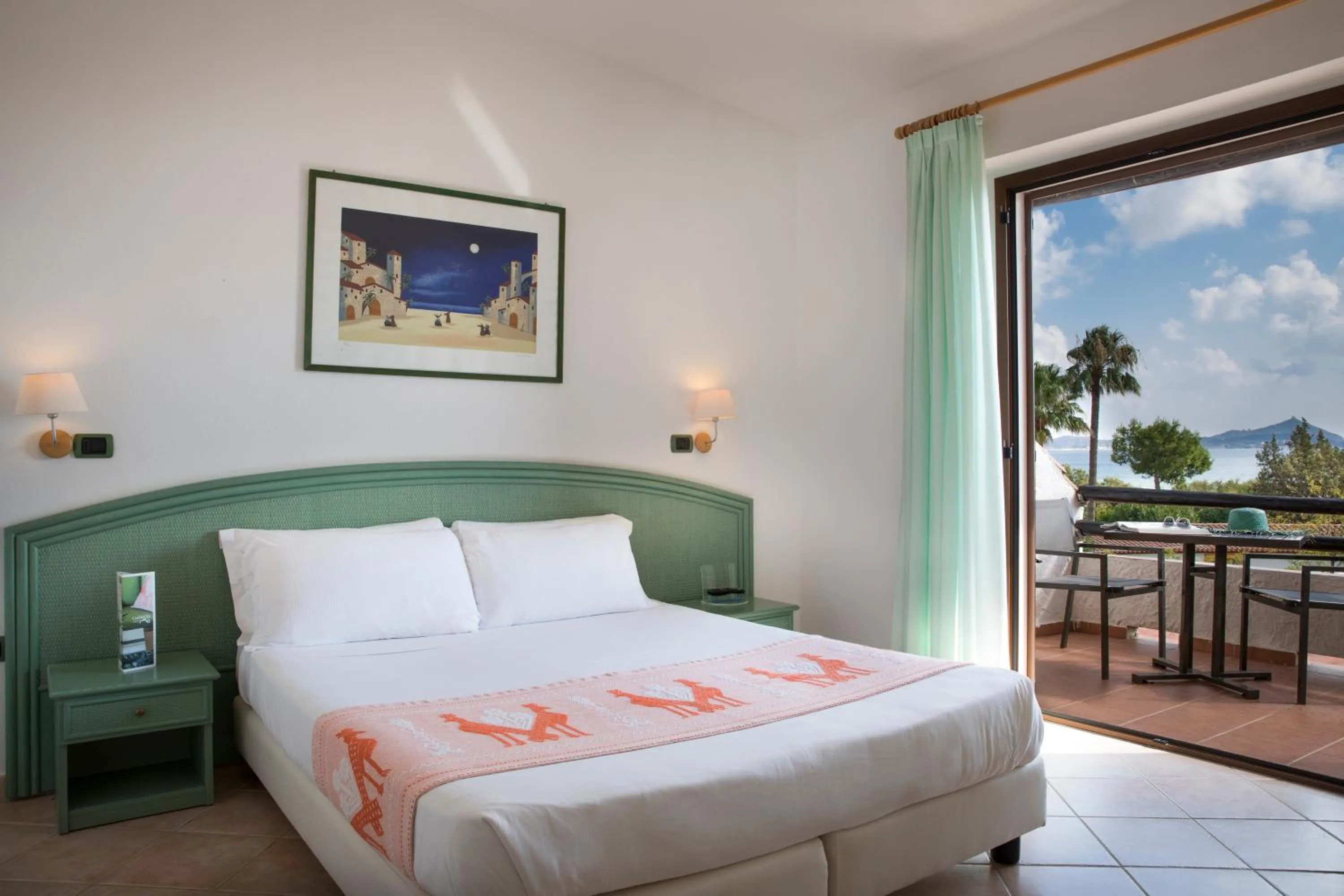 Bed in Cormoran Hotel & Residence