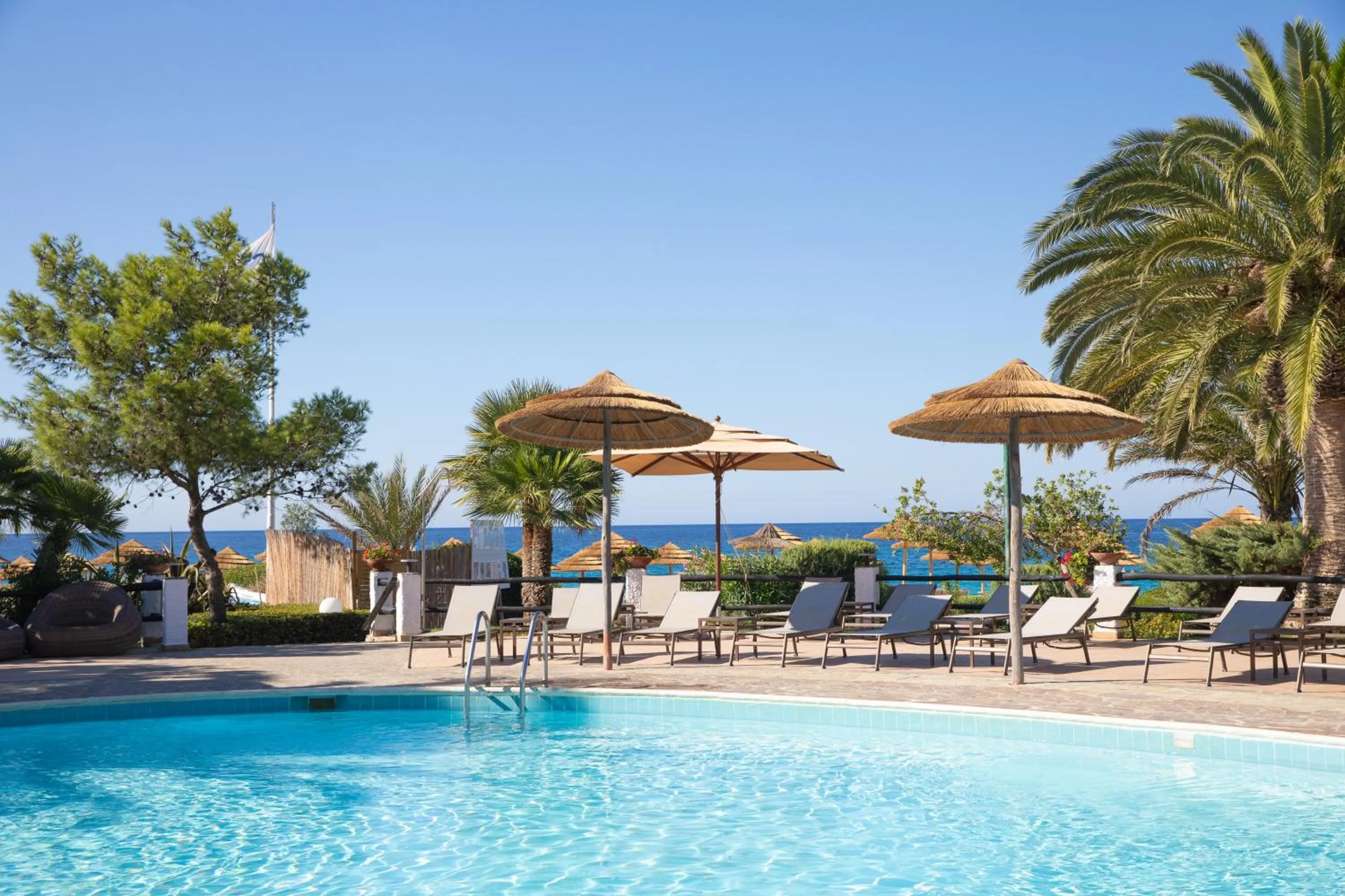 Swimming pool in Cormoran Hotel & Residence