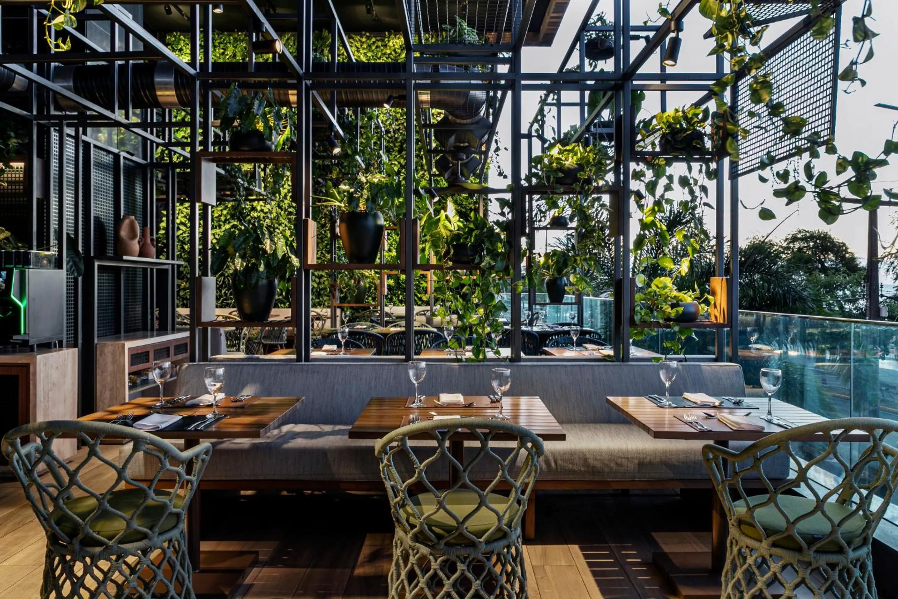 Restaurant/places to eat in Hotel Gran Marquise