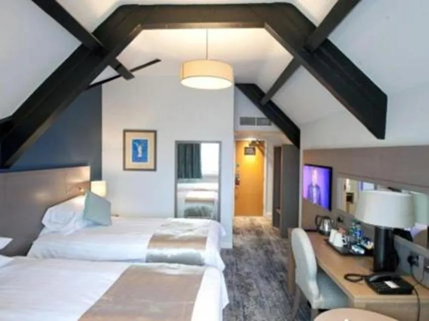 Shower in The Portland Hotel Wetherspoon