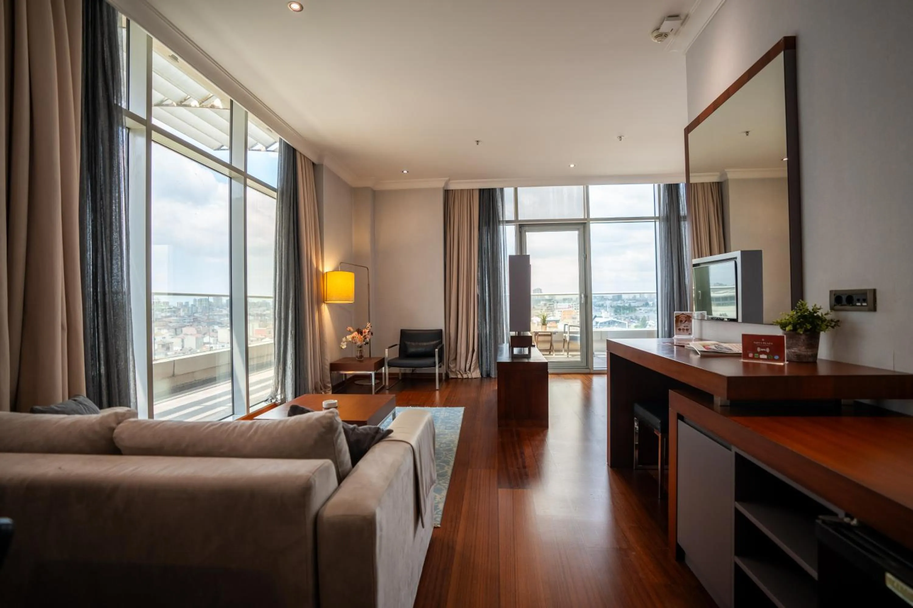 Communal lounge/ TV room in Sundance Hotel Istanbul