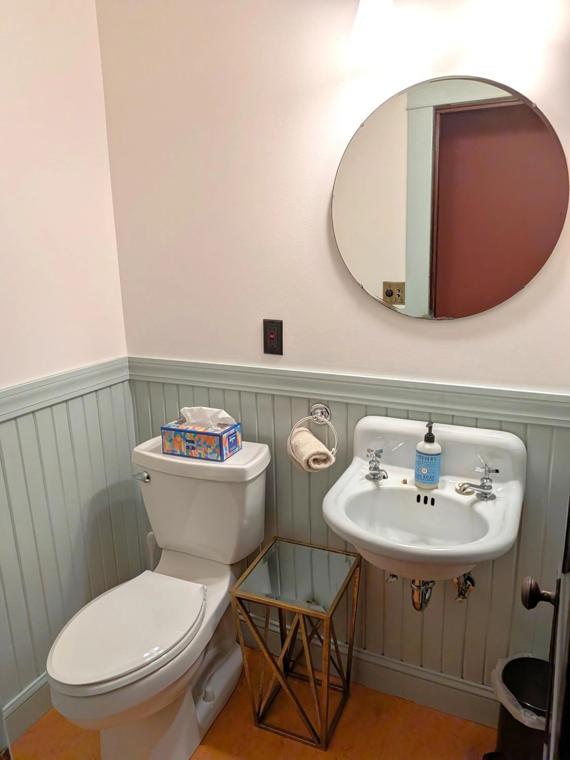 Bathroom in Bluebird Guesthouse