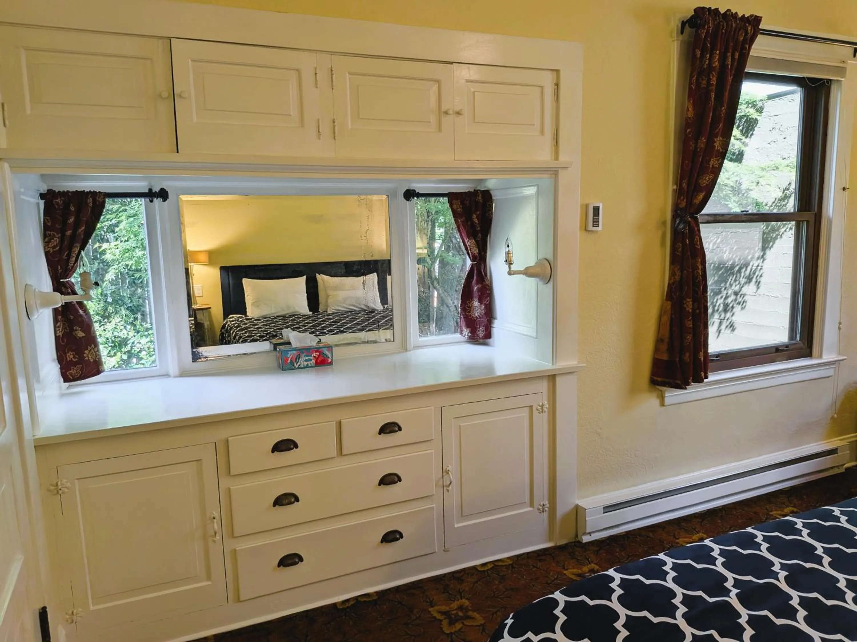 Bedroom in Bluebird Guesthouse