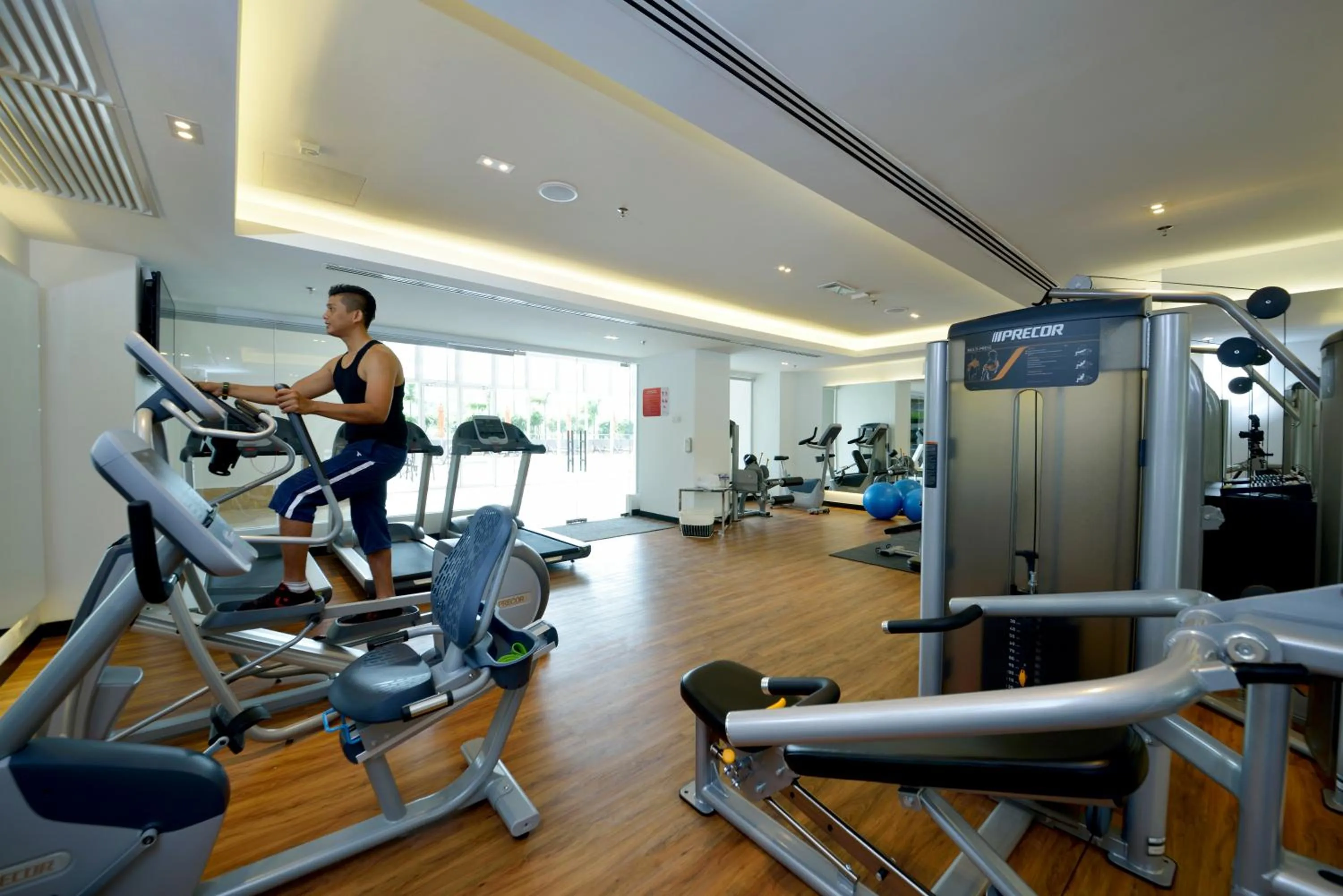 Fitness centre/facilities in Lexis Suites Penang