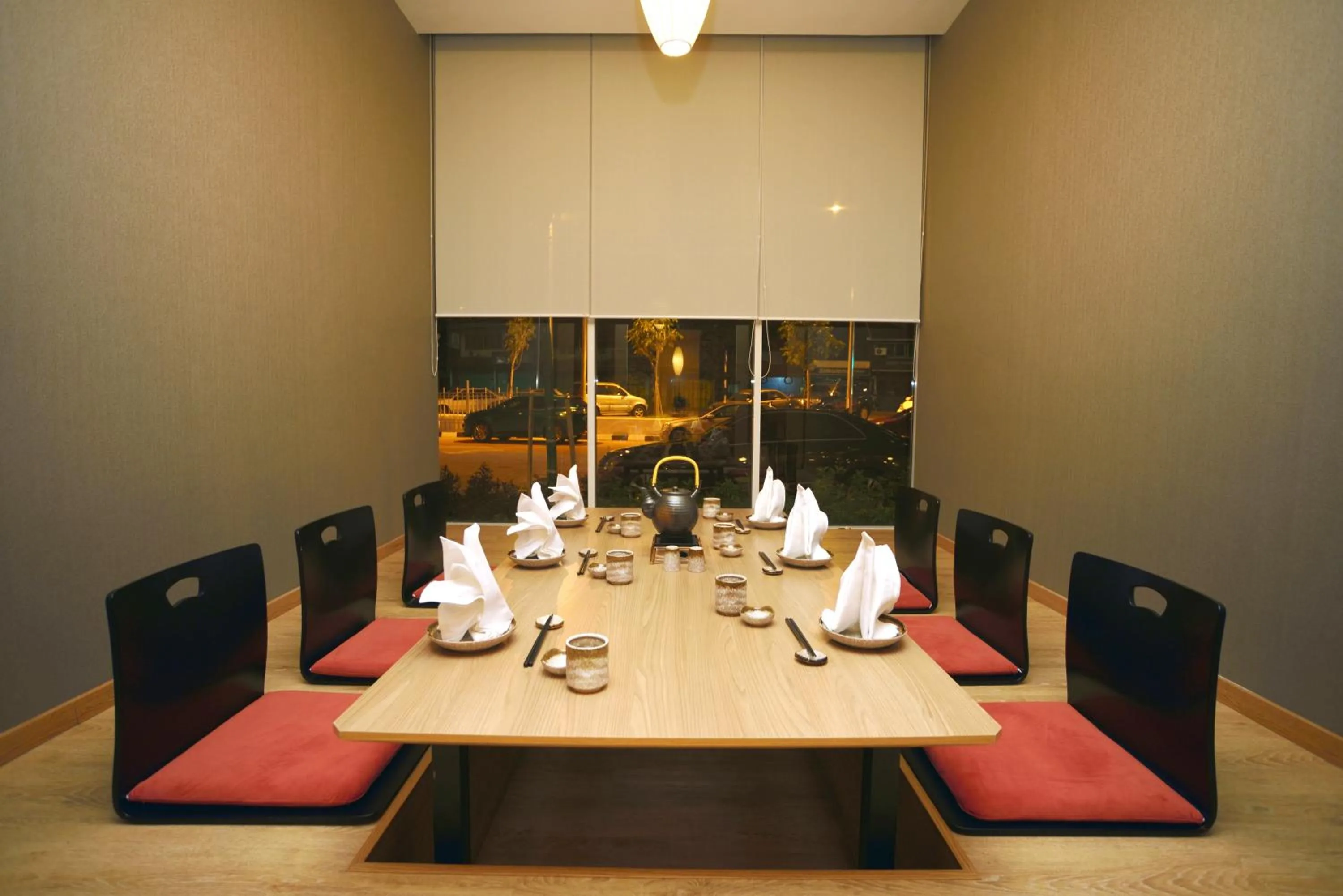 Restaurant/places to eat in Lexis Suites Penang