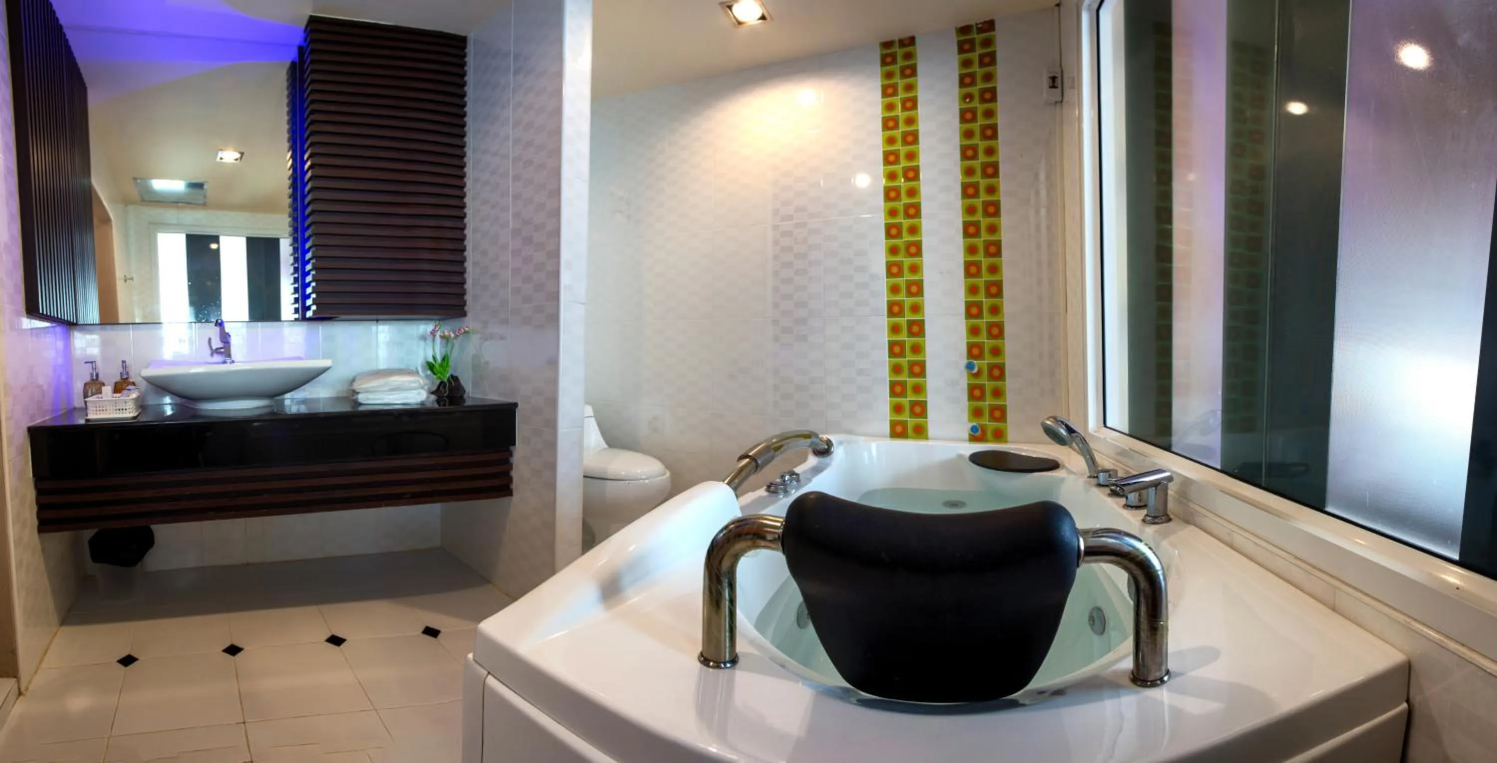 Hot Tub in The Ring Hotel