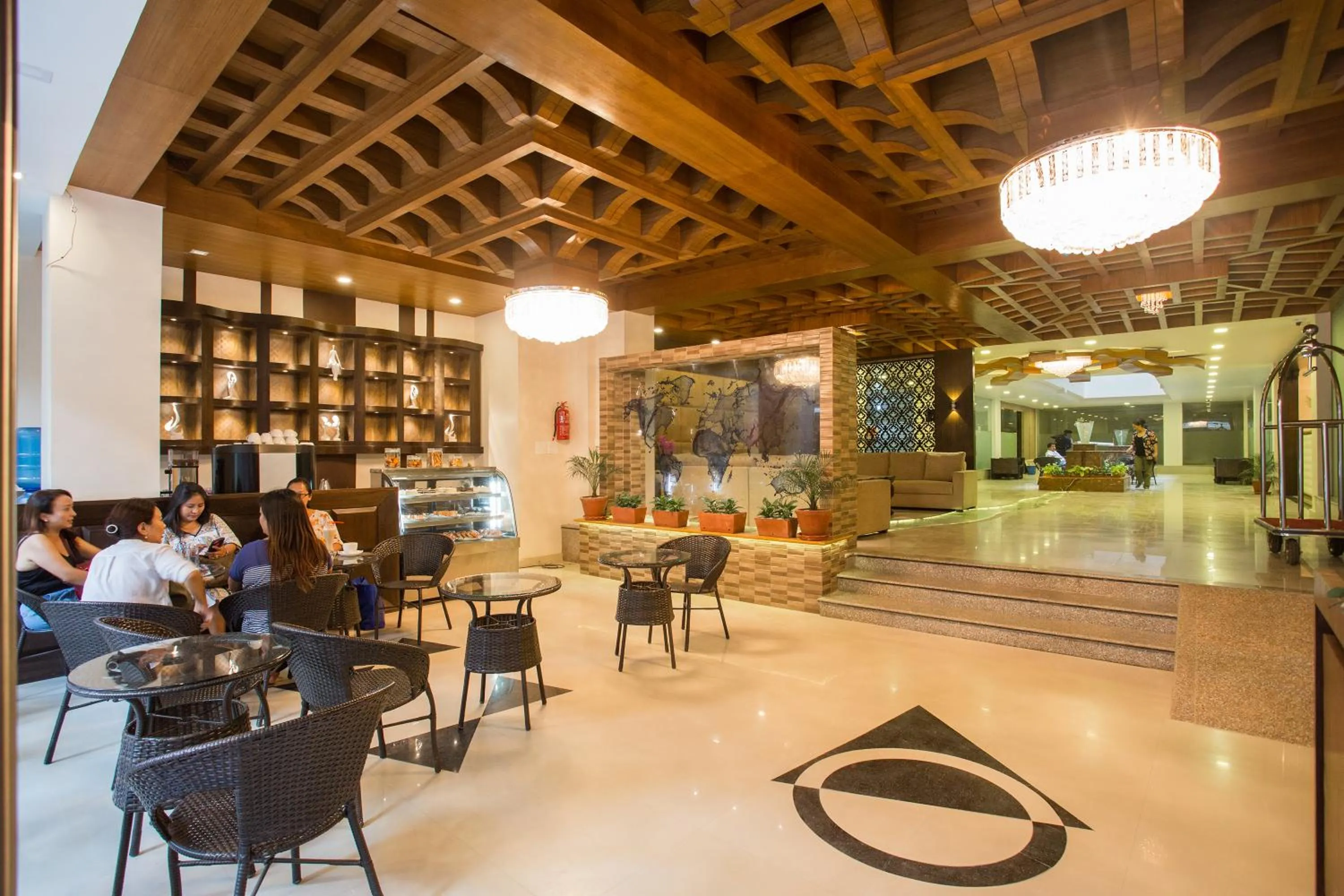 Restaurant/places to eat in Yatri Suites and Spa