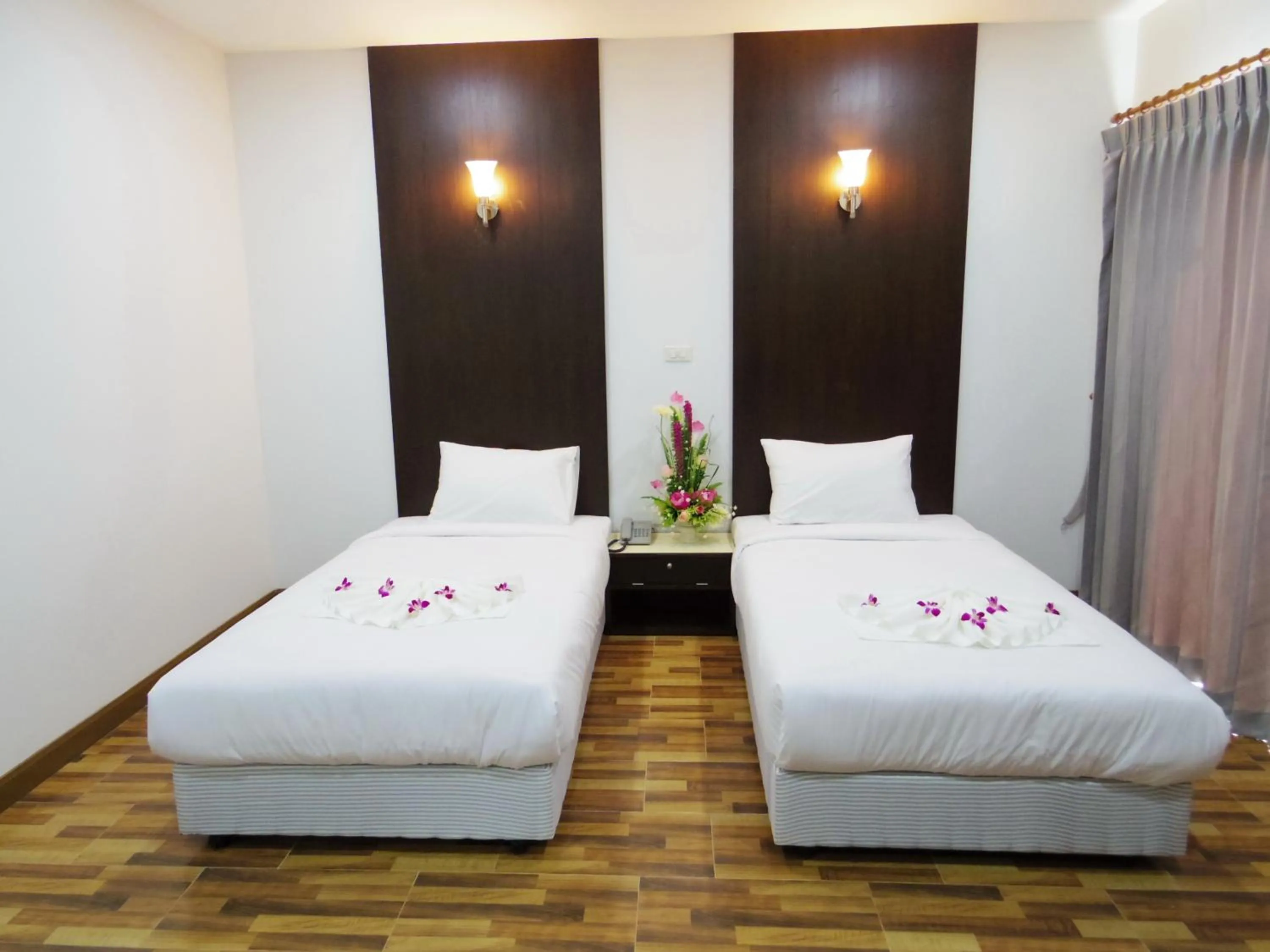 Bedroom, Bed in The SR Residence Lampang