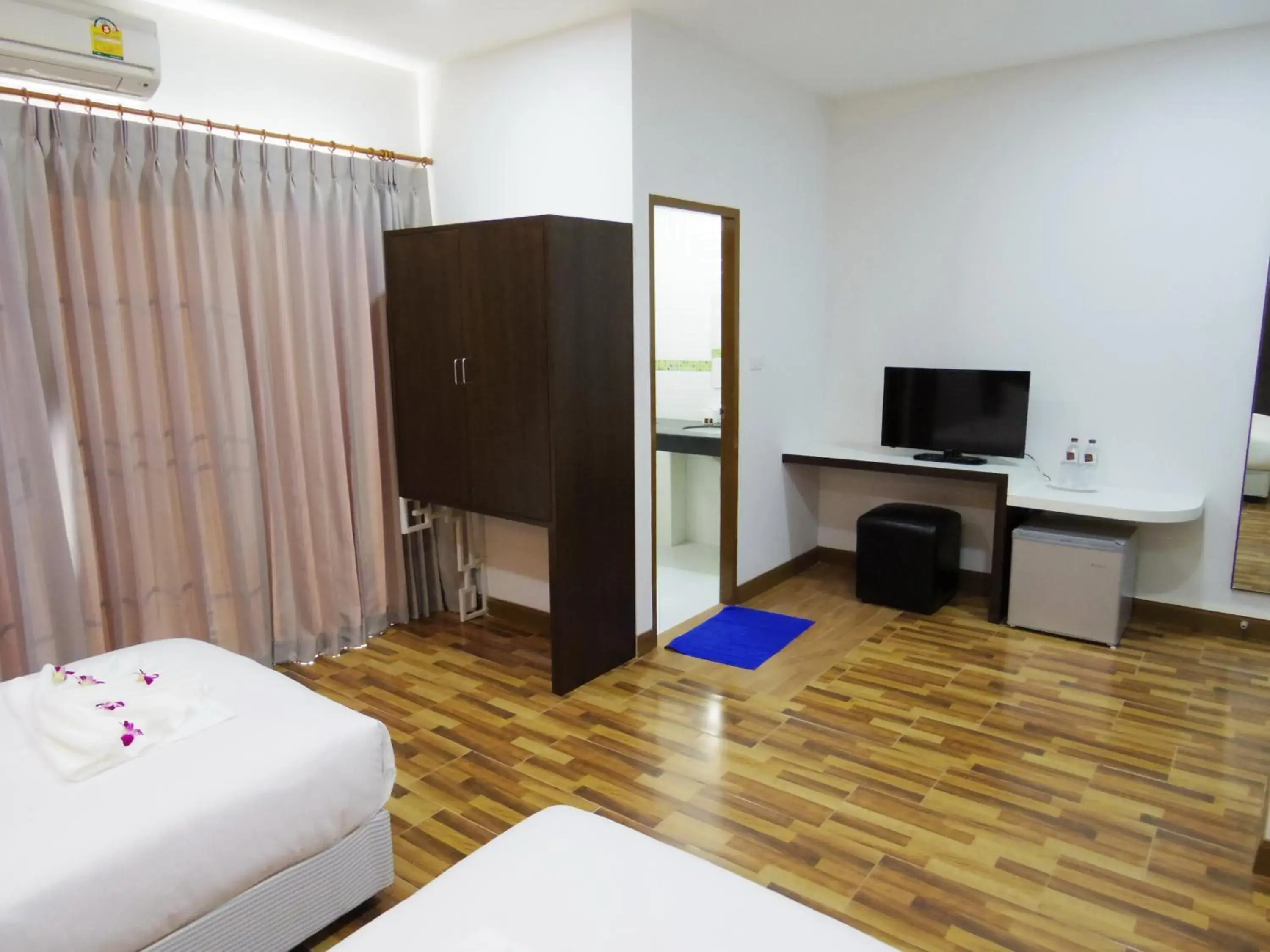 Deluxe Twin Room in The SR Residence Lampang Deluxe Twin Room in The SR Residence Lampang