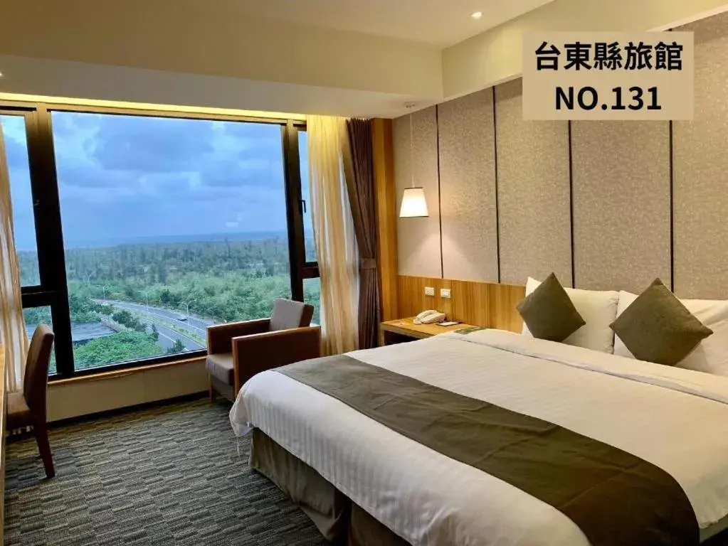Standard Double Room with Mountain View in Kaishen Starlight Hotel Standard Double Room with Mountain View in Kaishen Starlight Hotel