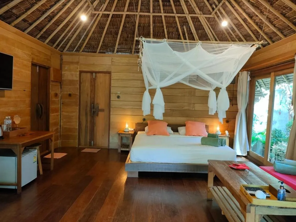 Bedroom, Bed in Thap Pala Cottage