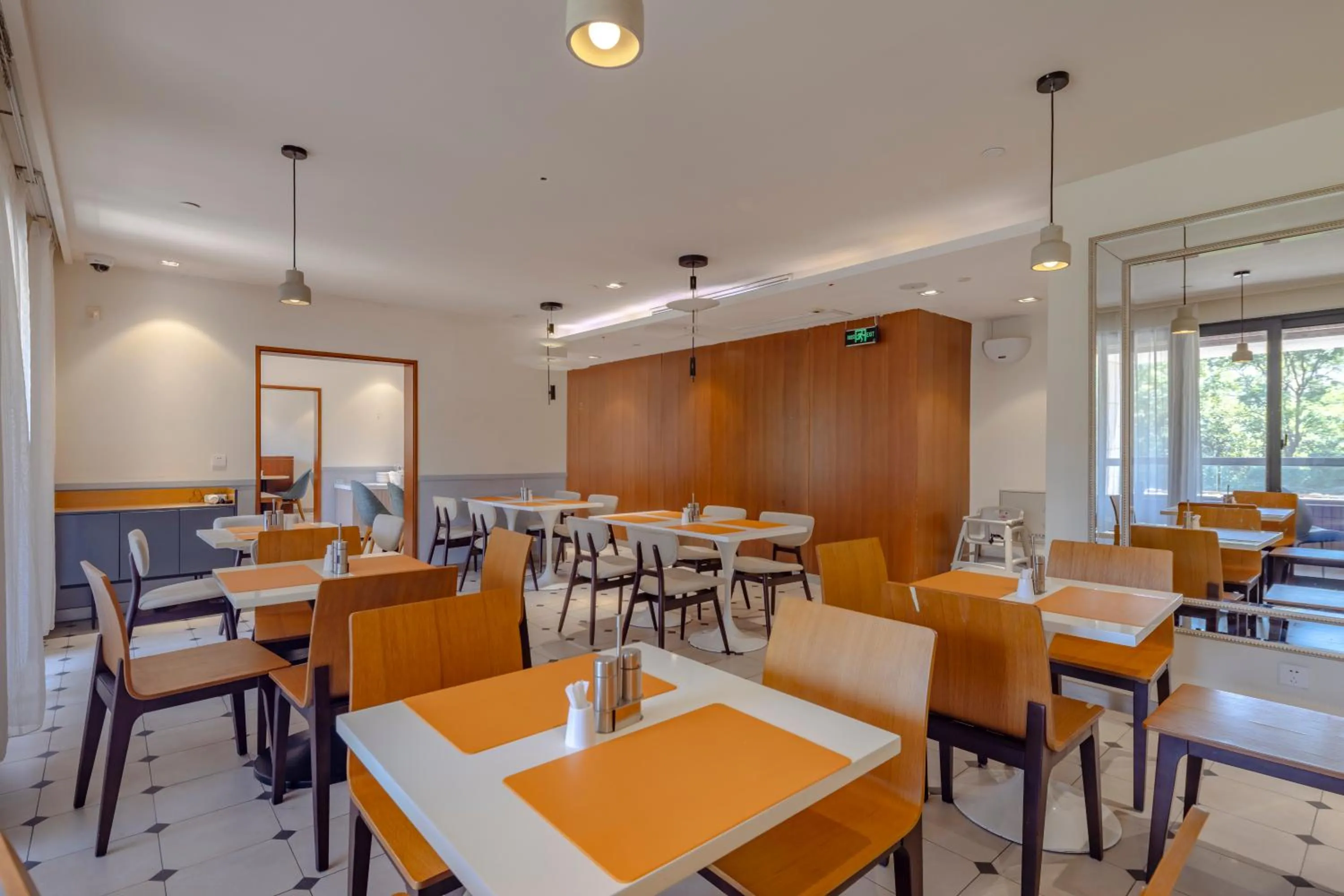 Restaurant/places to eat in Green Court Place Jingqiao Middle Ring Shanghai