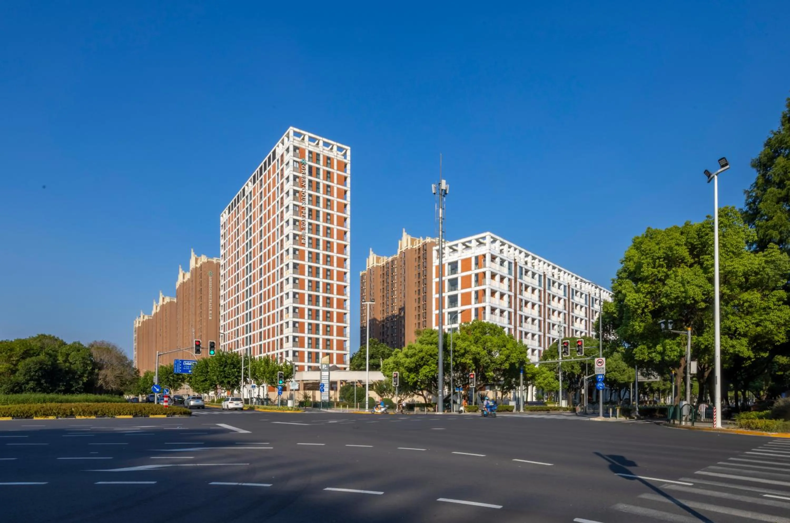 Property building in Green Court Place Jingqiao Middle Ring Shanghai