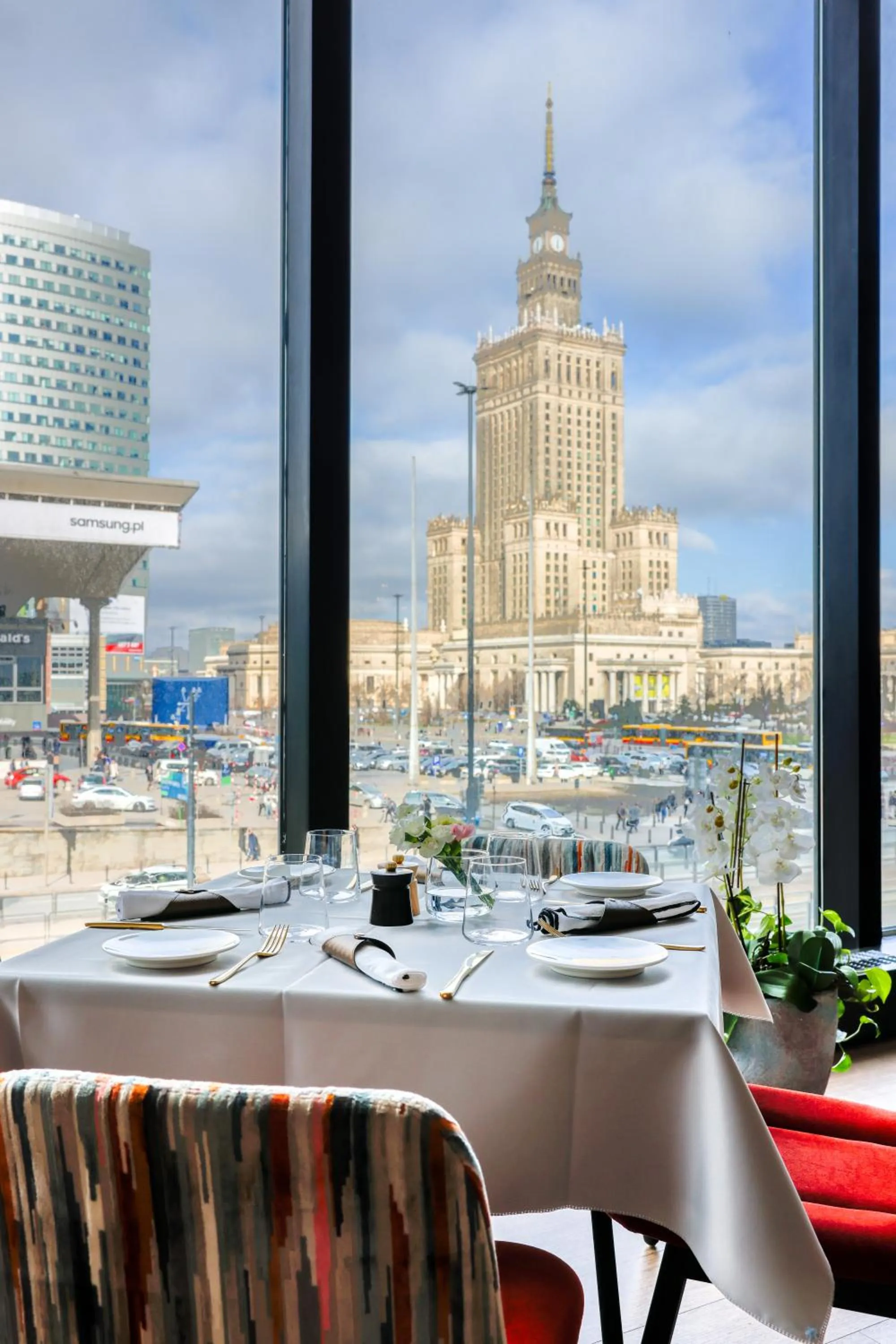 Restaurant/places to eat in Warsaw Presidential Hotel