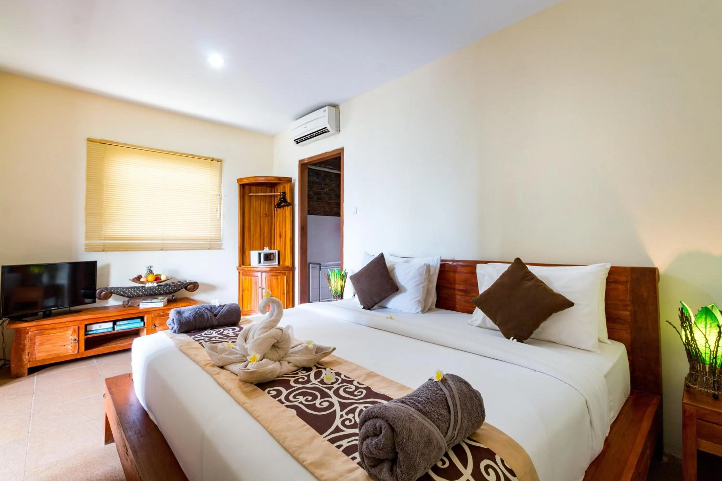 Bedroom, Bed in Arton Resort & Beach Club