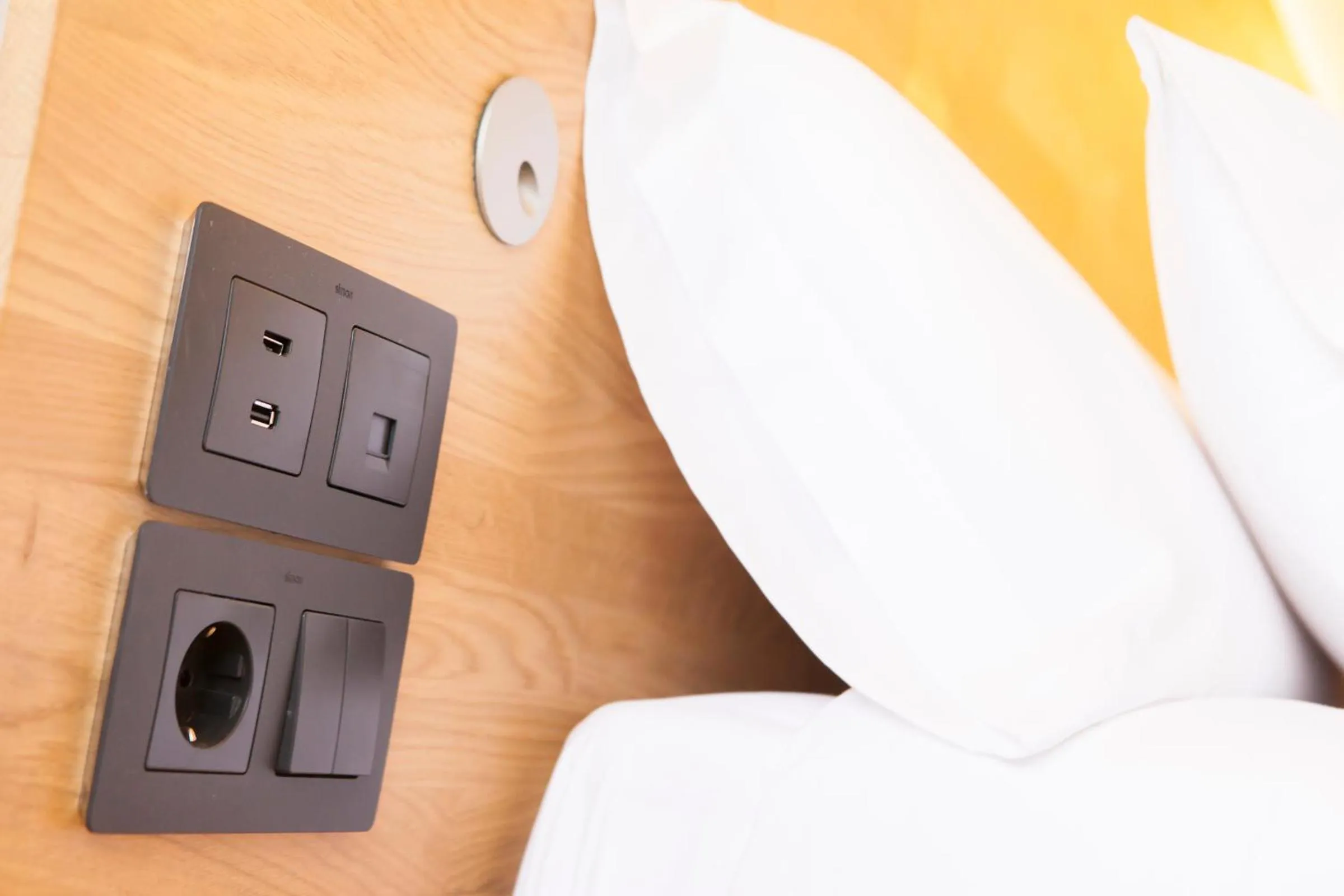 TV and multimedia in Hotel A Pamplona