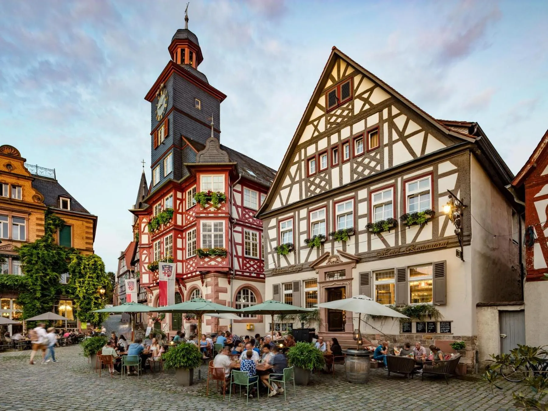 Property building in Goldkind Feine Wohn- & Schlafstuben