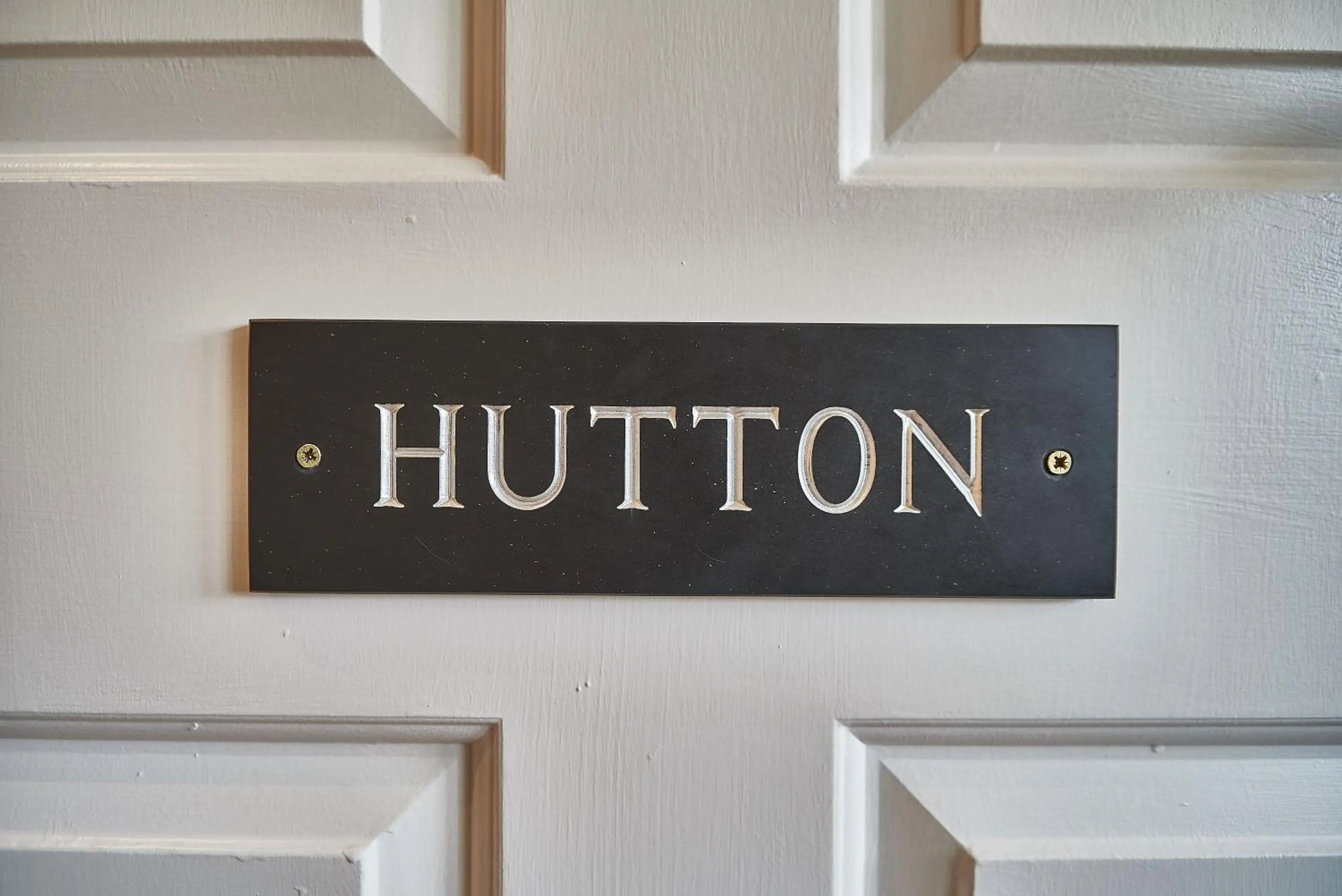 Logo/Certificate/Sign in Plough Inn