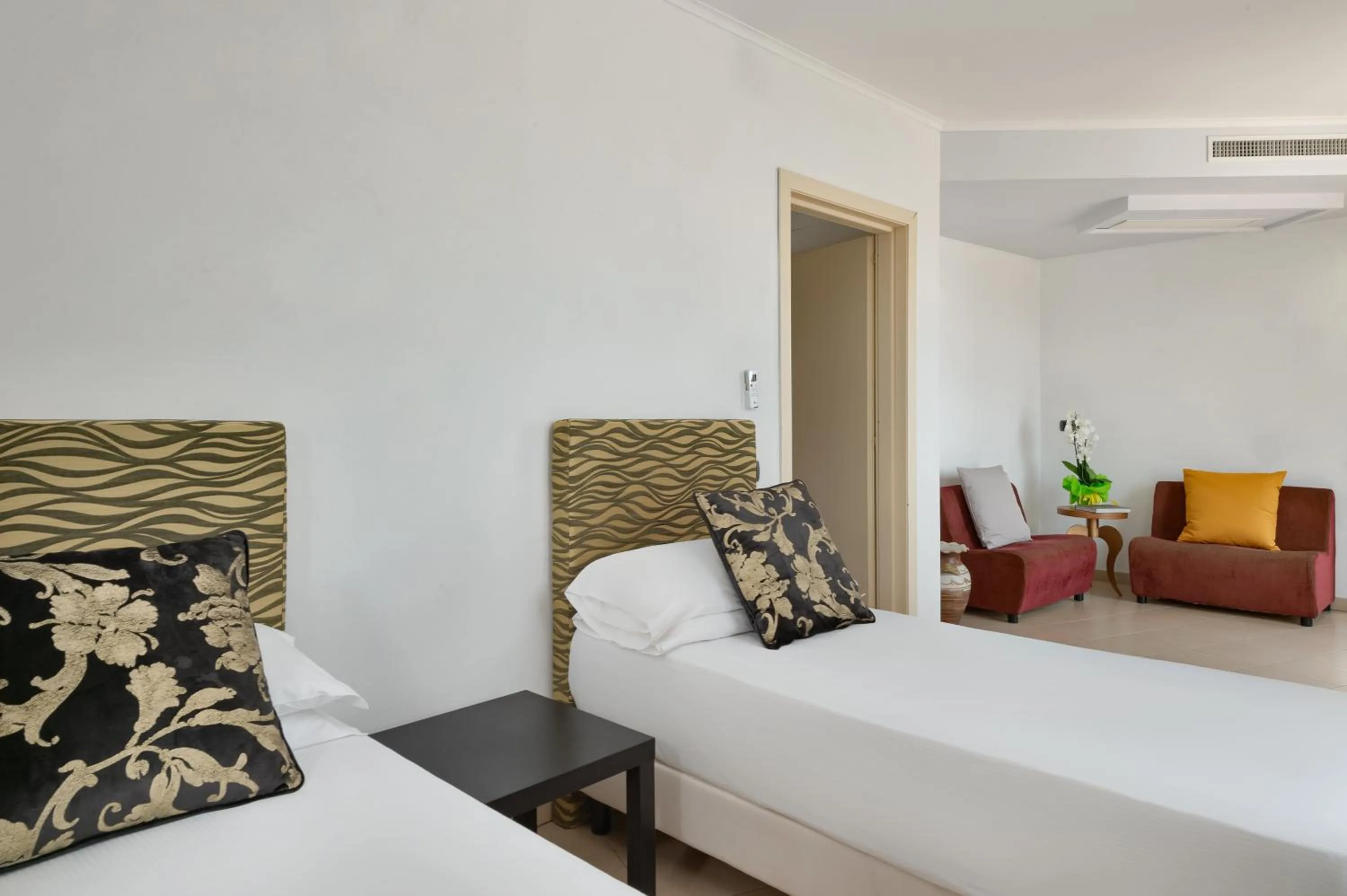 Photo of the whole room, Bed in Grand Hotel Sofia