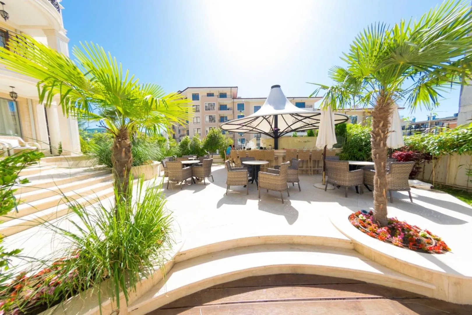 Patio in Harmony Suites Saint Vlas