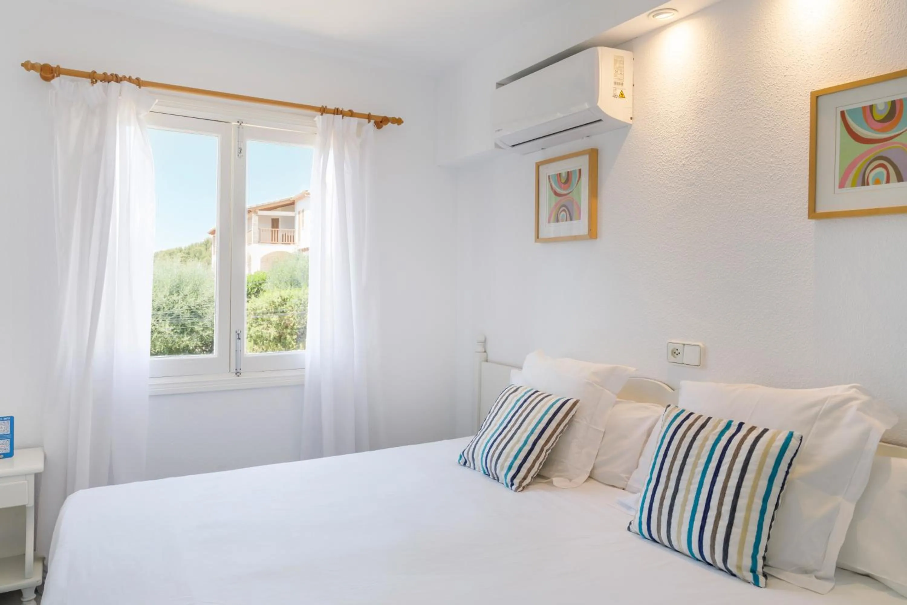 Bed in Alcanada Golf Hotel