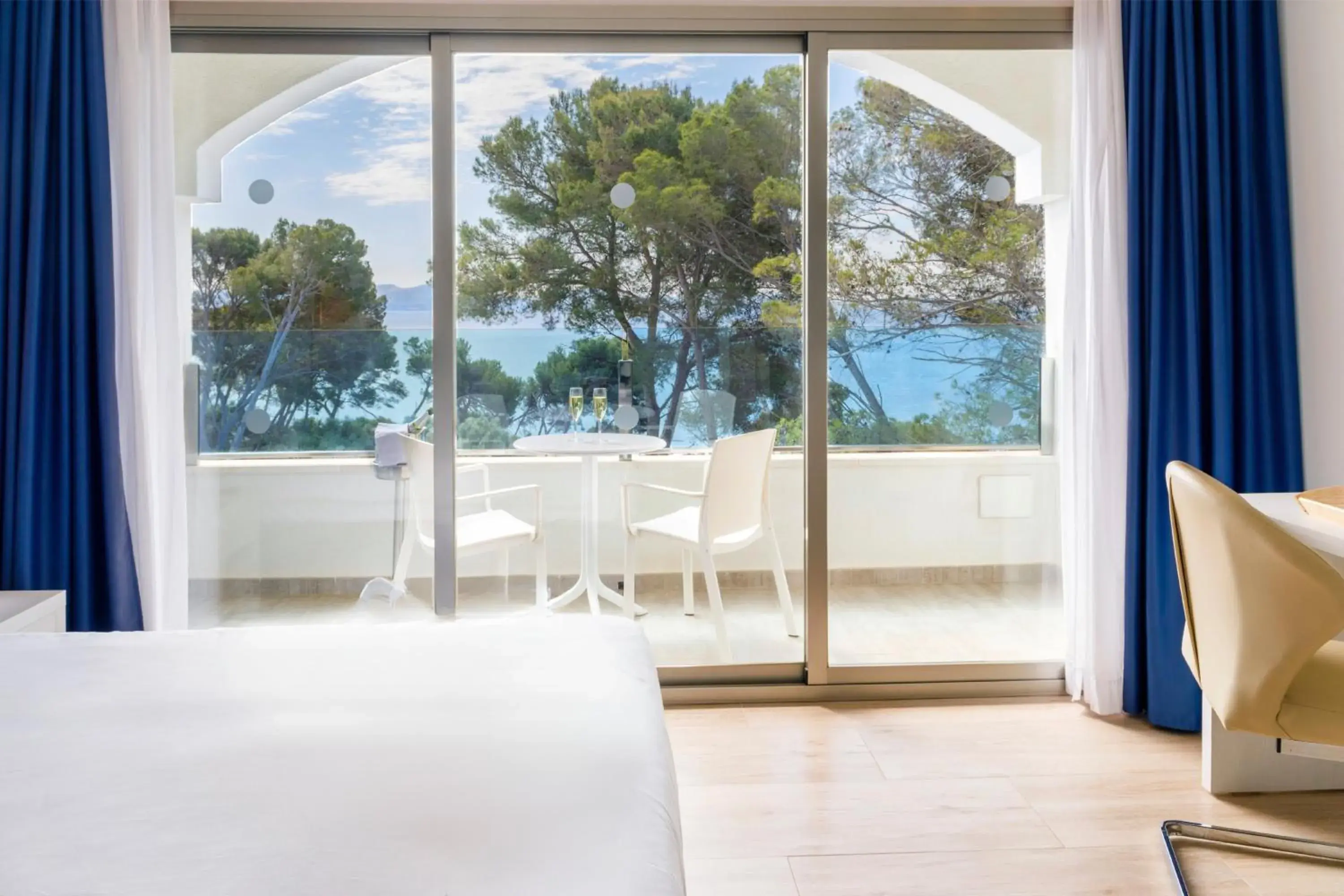 Double Room with Sea View in Alcanada Golf Hotel Double Room with Sea View in Alcanada Golf Hotel