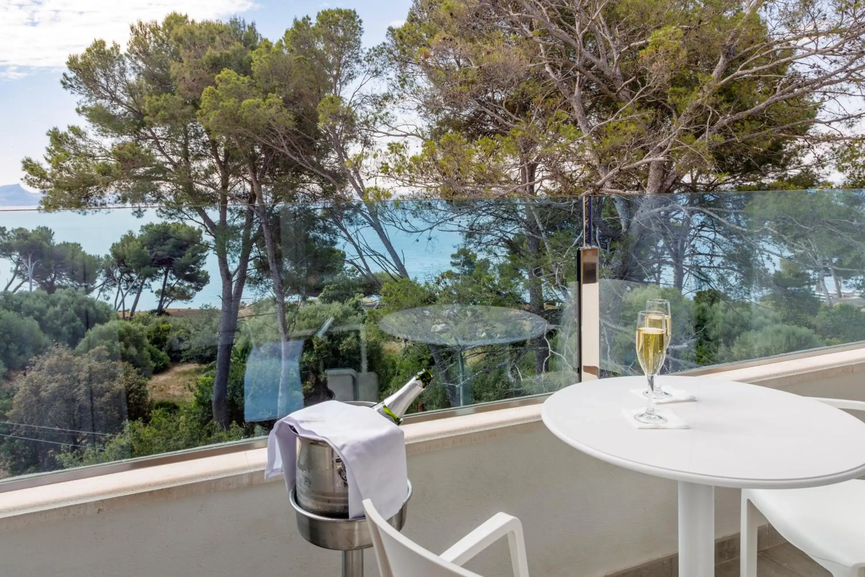 Superior Room with Sea View in Alcanada Golf Hotel Superior Room with Sea View in Alcanada Golf Hotel