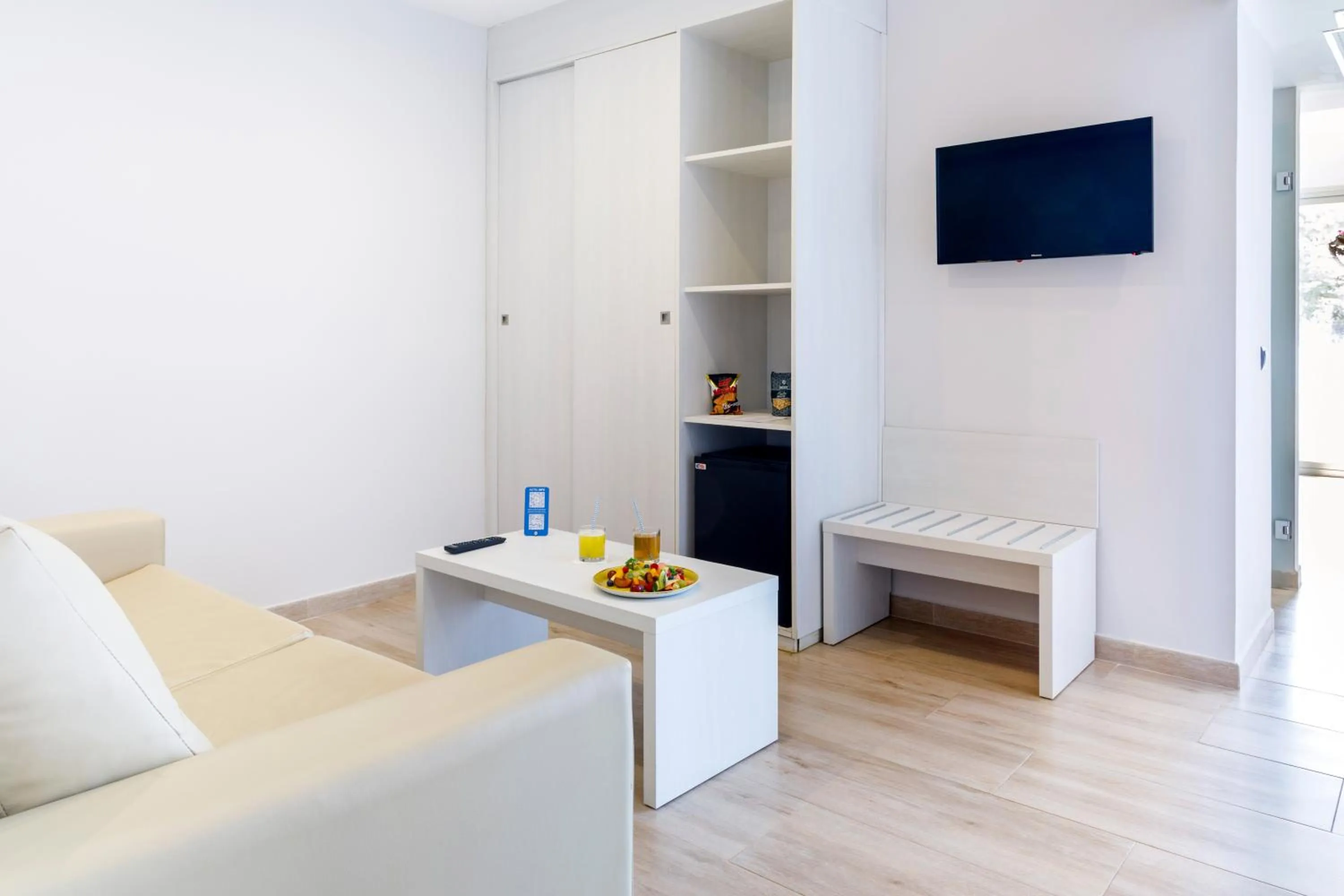 TV and multimedia in Alcanada Golf Hotel