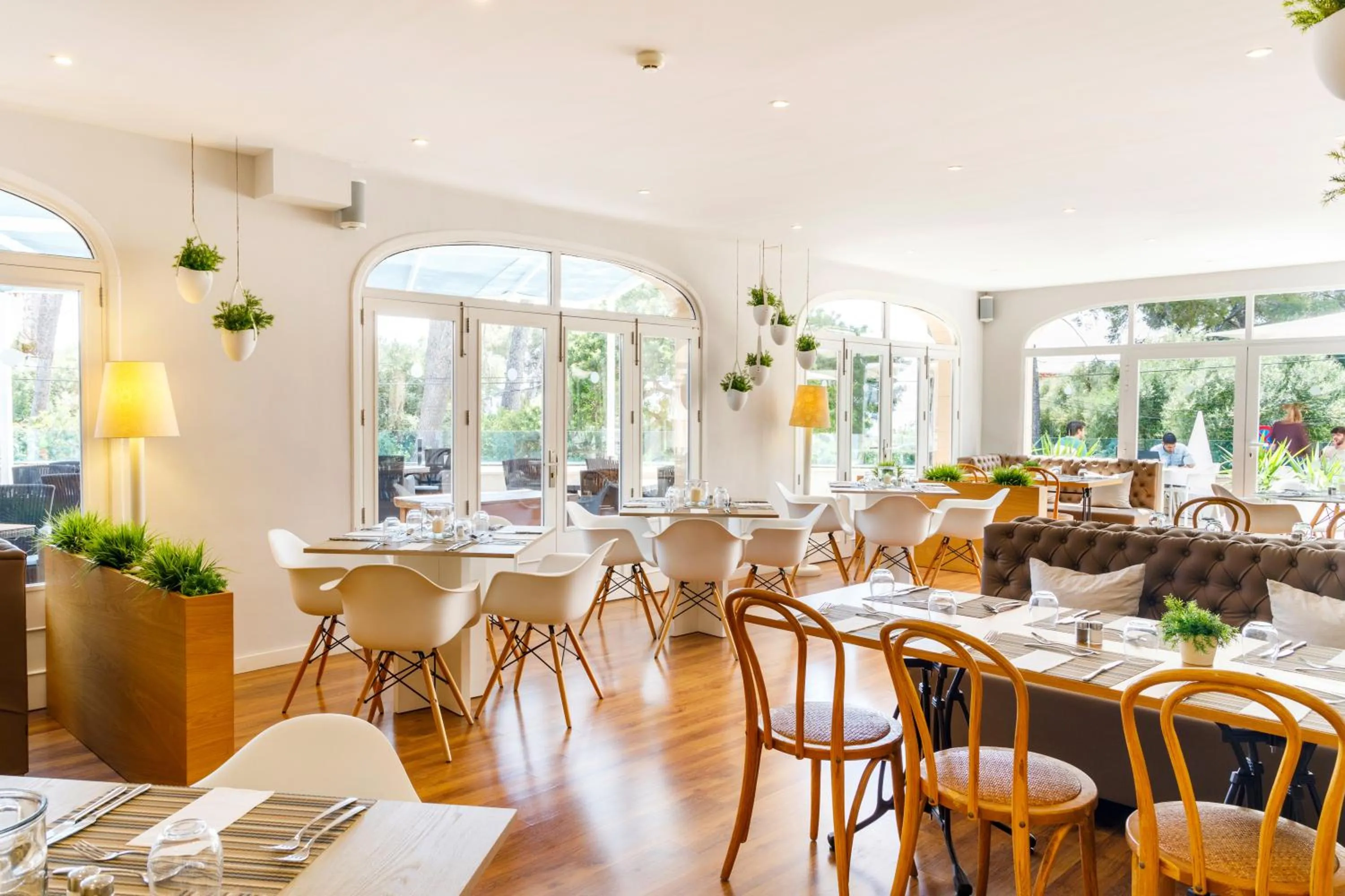 Restaurant/places to eat in Alcanada Golf Hotel