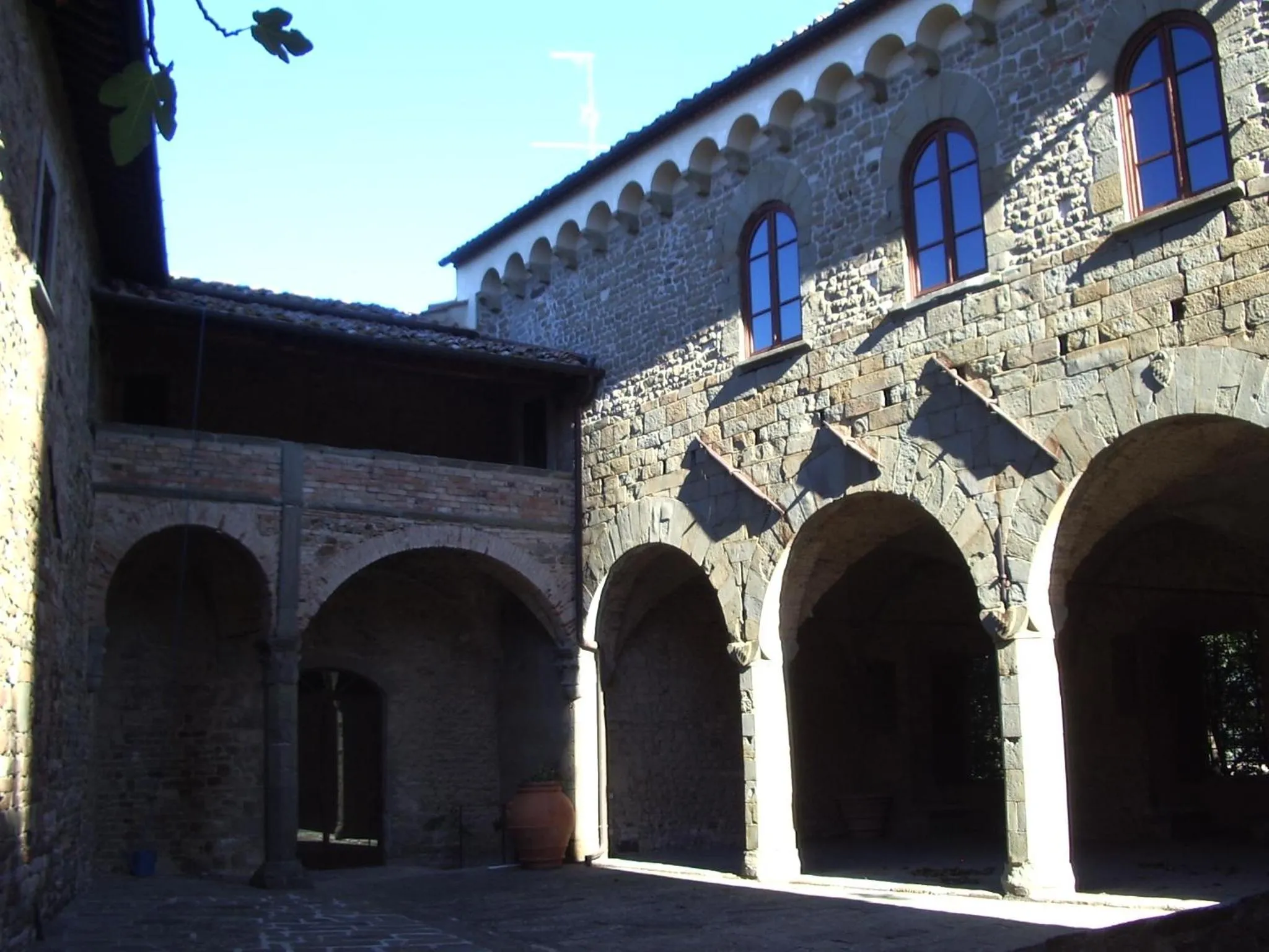 Property building in Castello di Mugnana