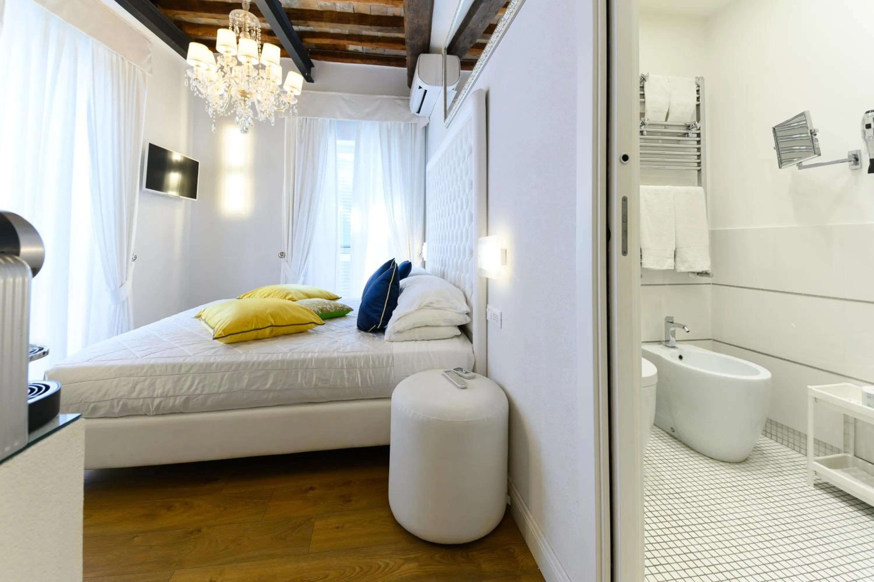 Toilet in Domus Spagna Frattina