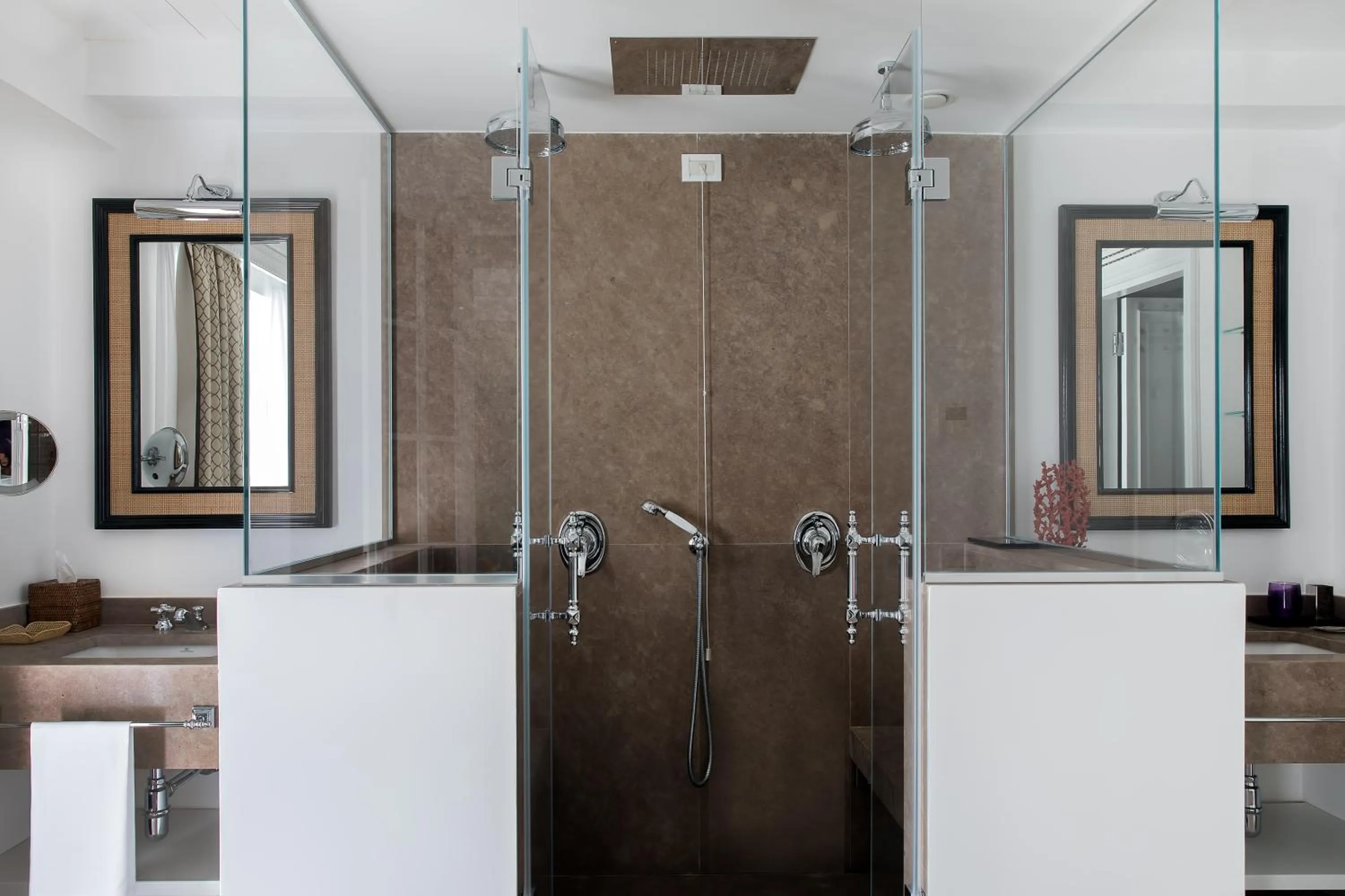 Shower in Capri Tiberio Palace - The Leading Hotels of the World