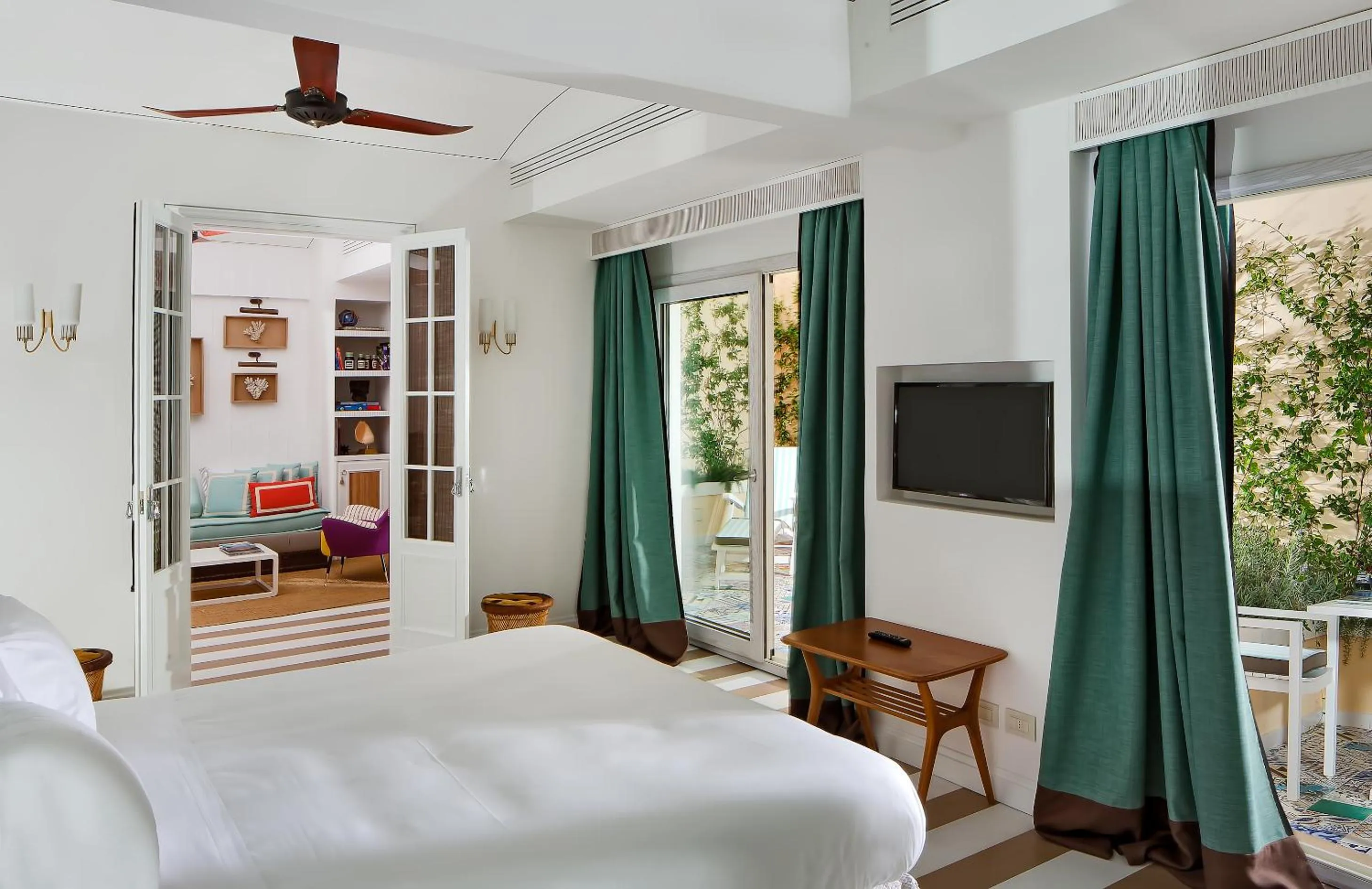 TV and multimedia, Bed in Capri Tiberio Palace - The Leading Hotels of the World