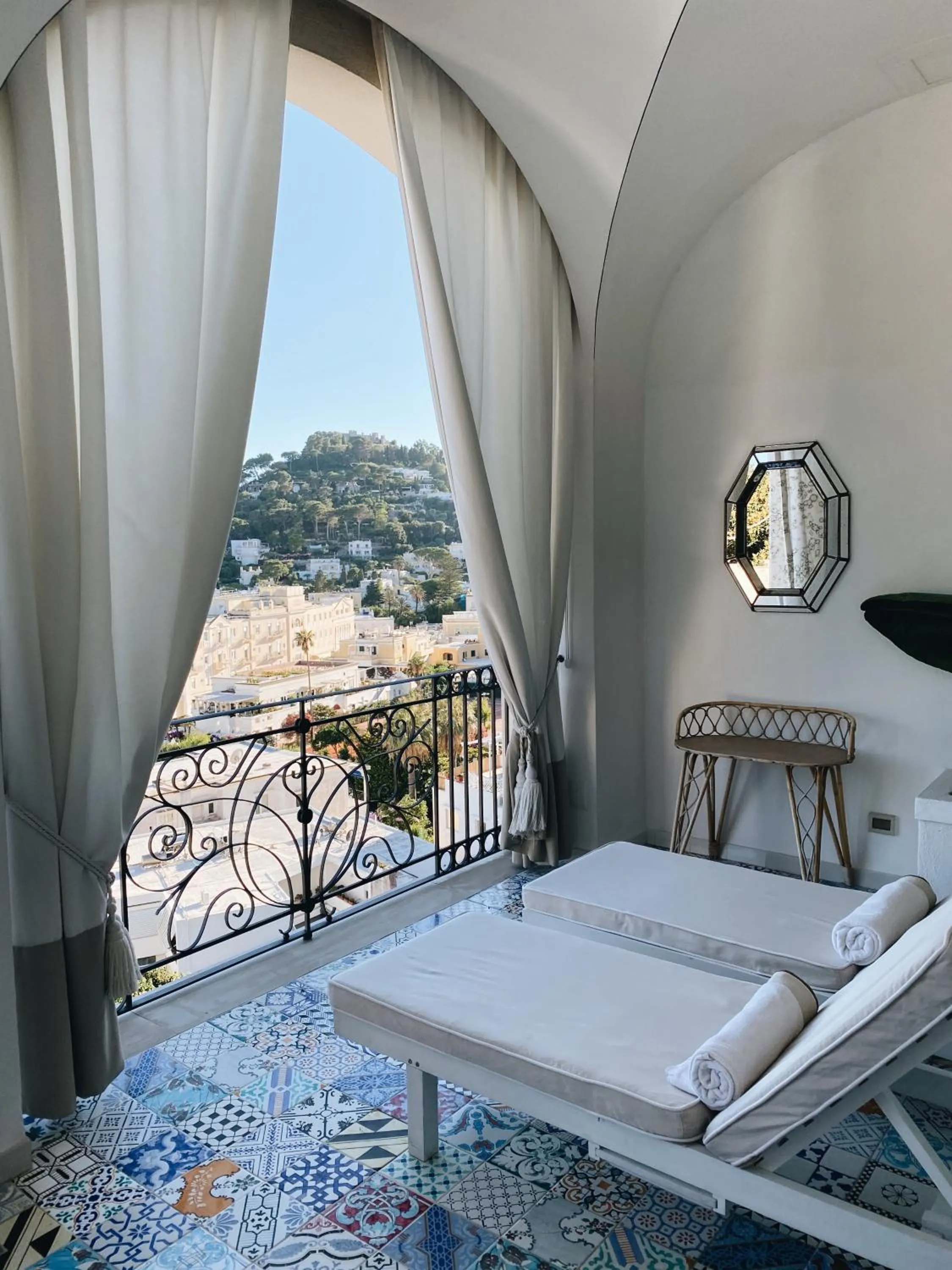 Natural landscape, Bed in Capri Tiberio Palace - The Leading Hotels of the World