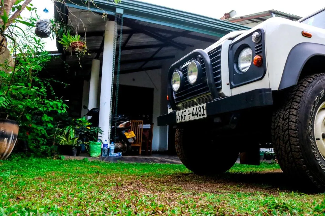 Garden in White Guest