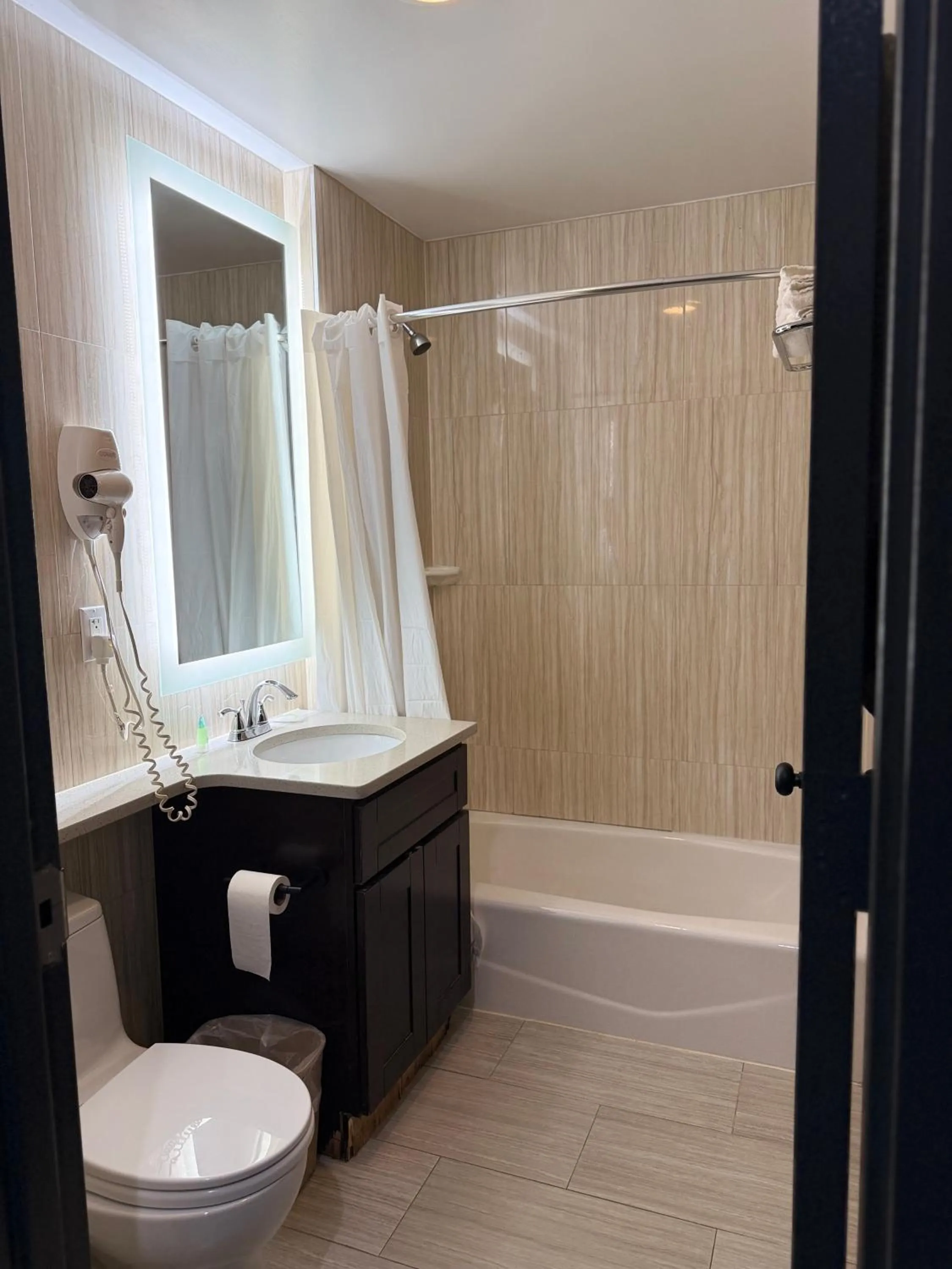 Shower in Grandview Hotel New York