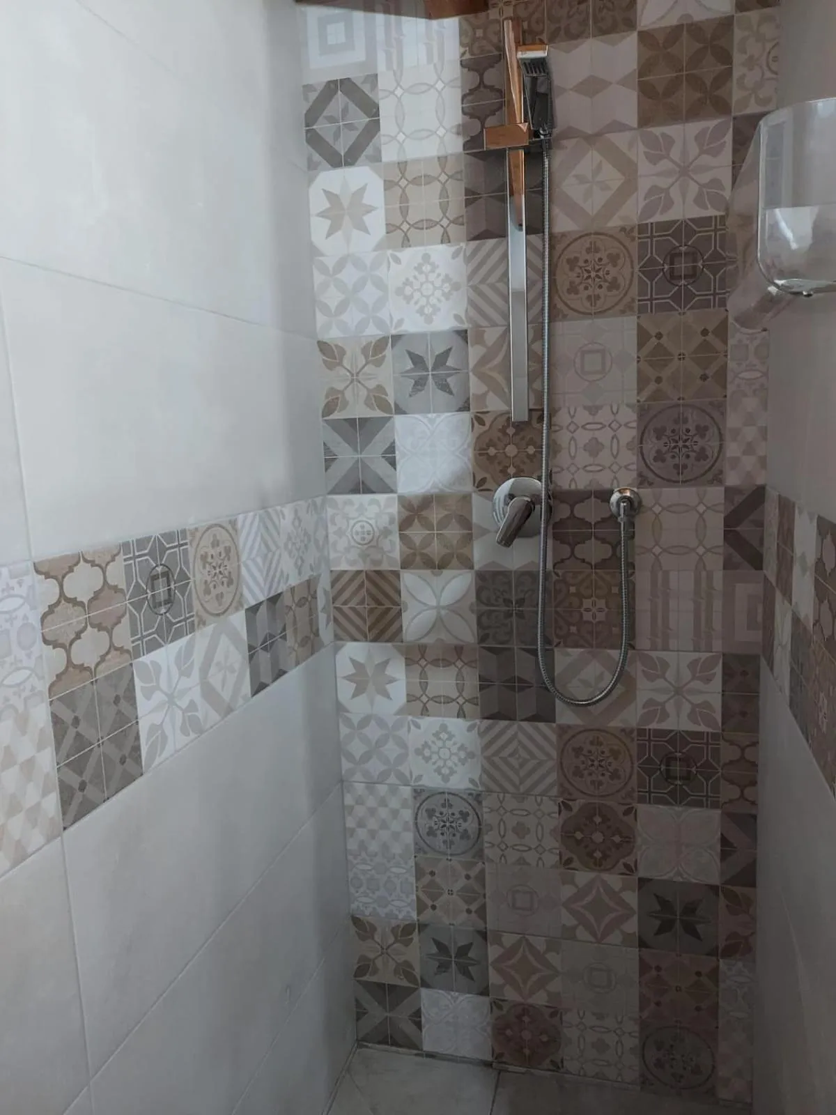 Shower in La Casa Sull'aia,AV