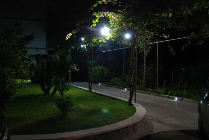 Garden in La Casa Sull'aia,AV