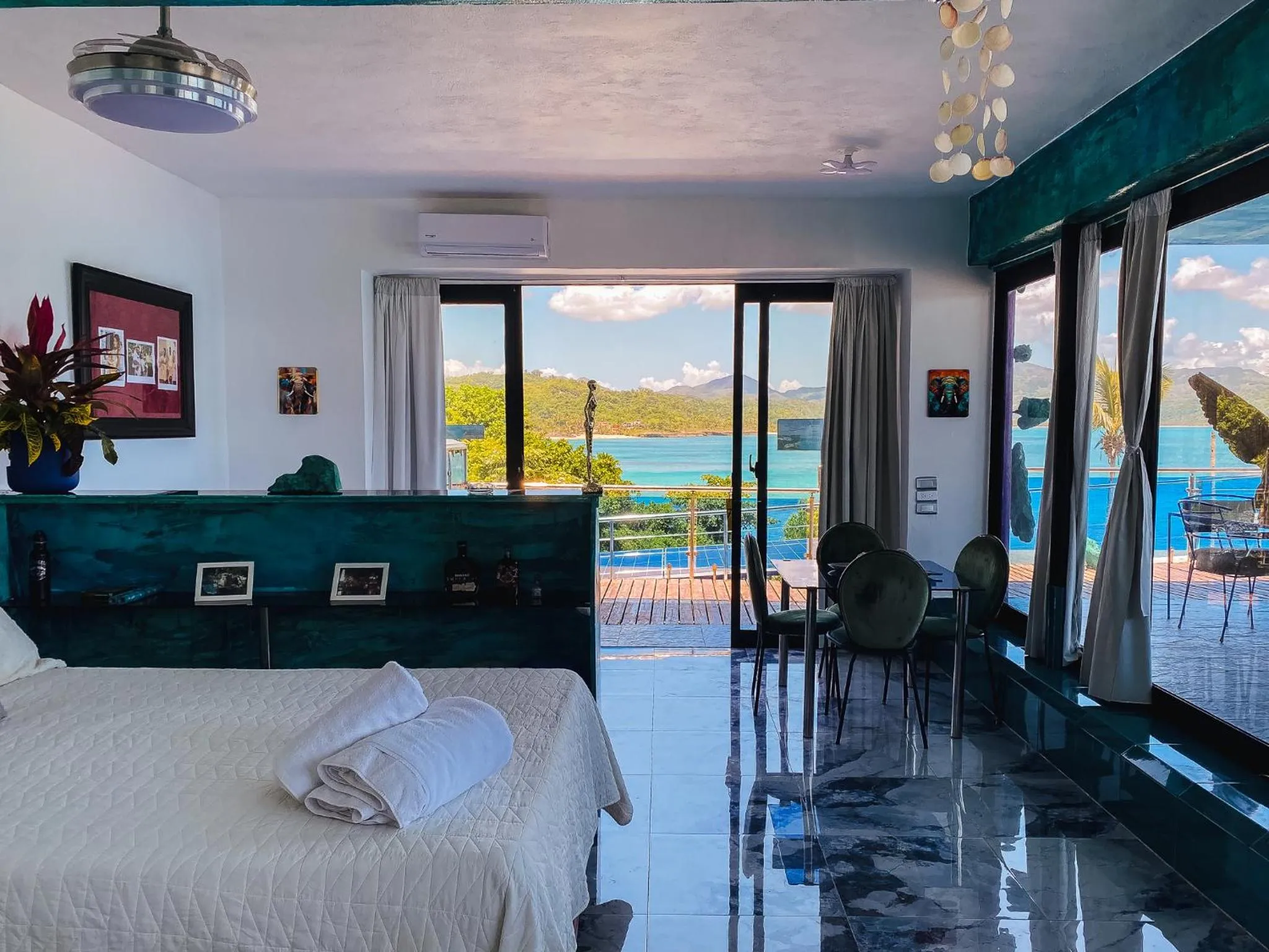 Photo of the whole room, Bed in Sunset Samana