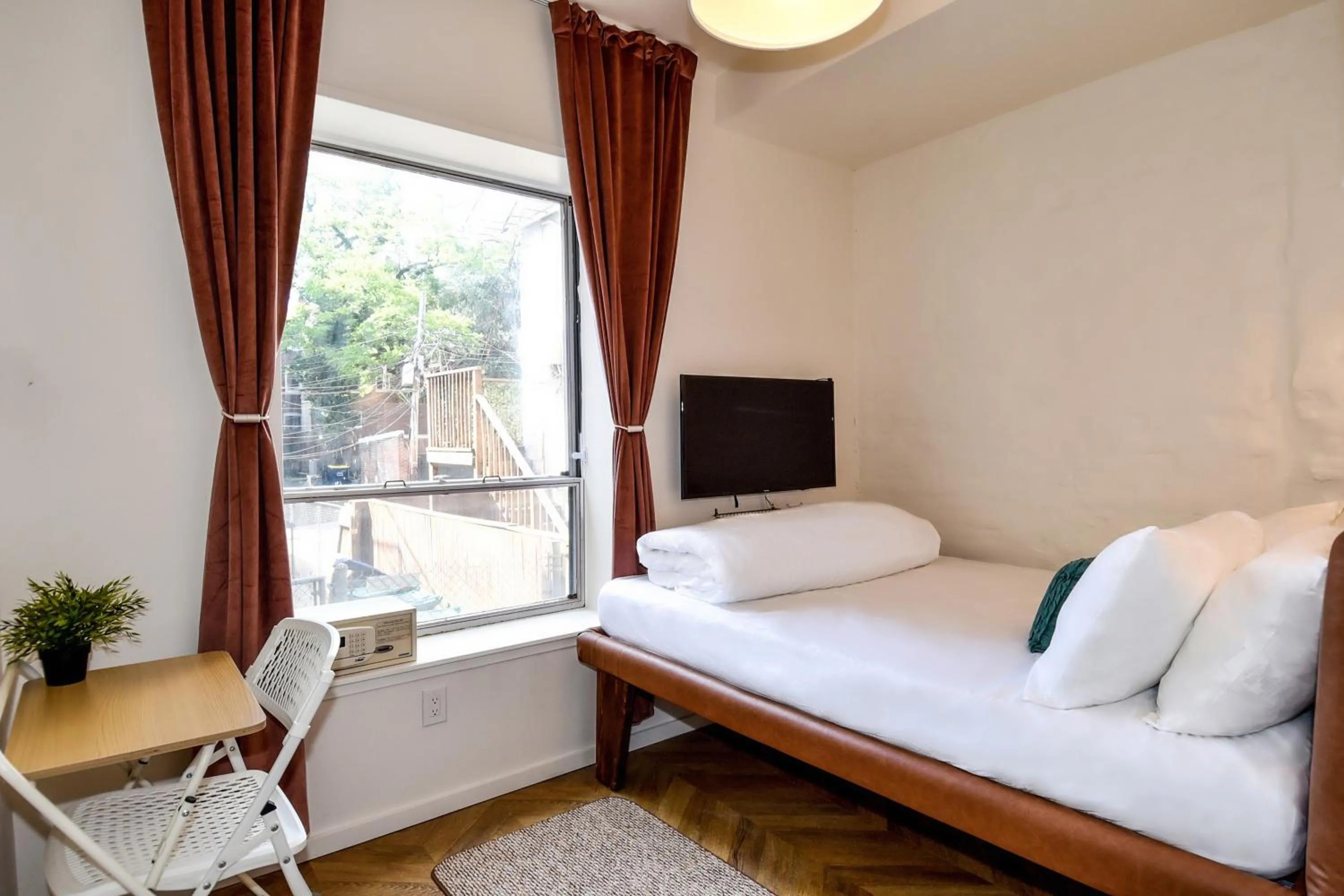 Bed in HighRoad Washington DC